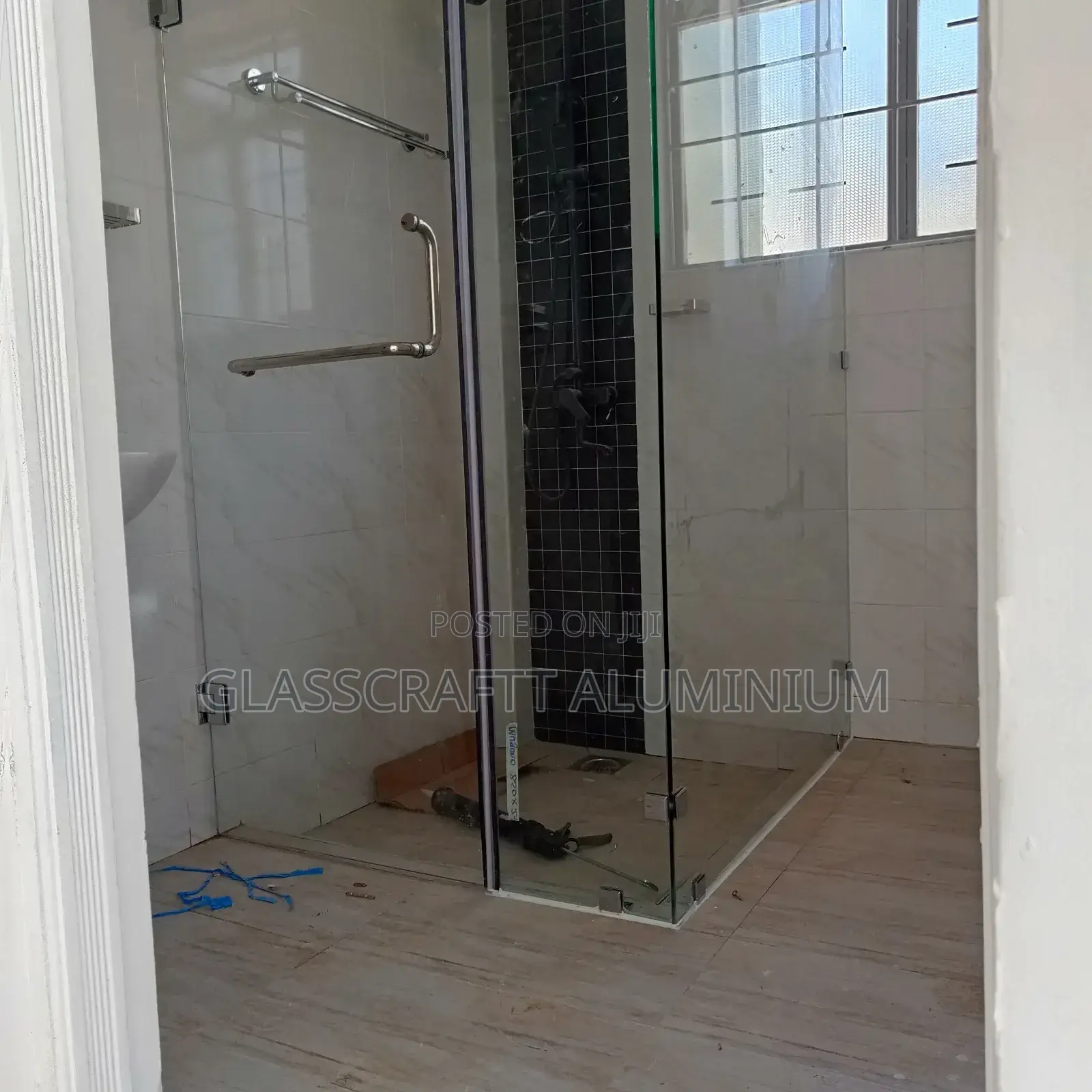 10 Mm Glass Cubicle