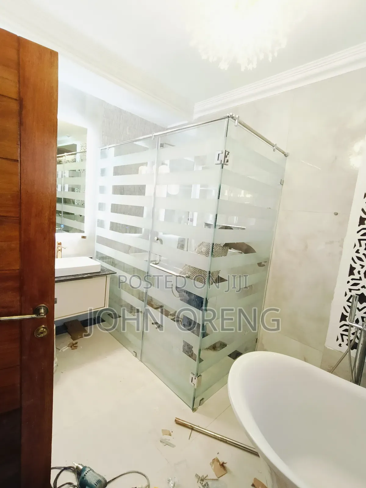 Frameless Shower Cubicle