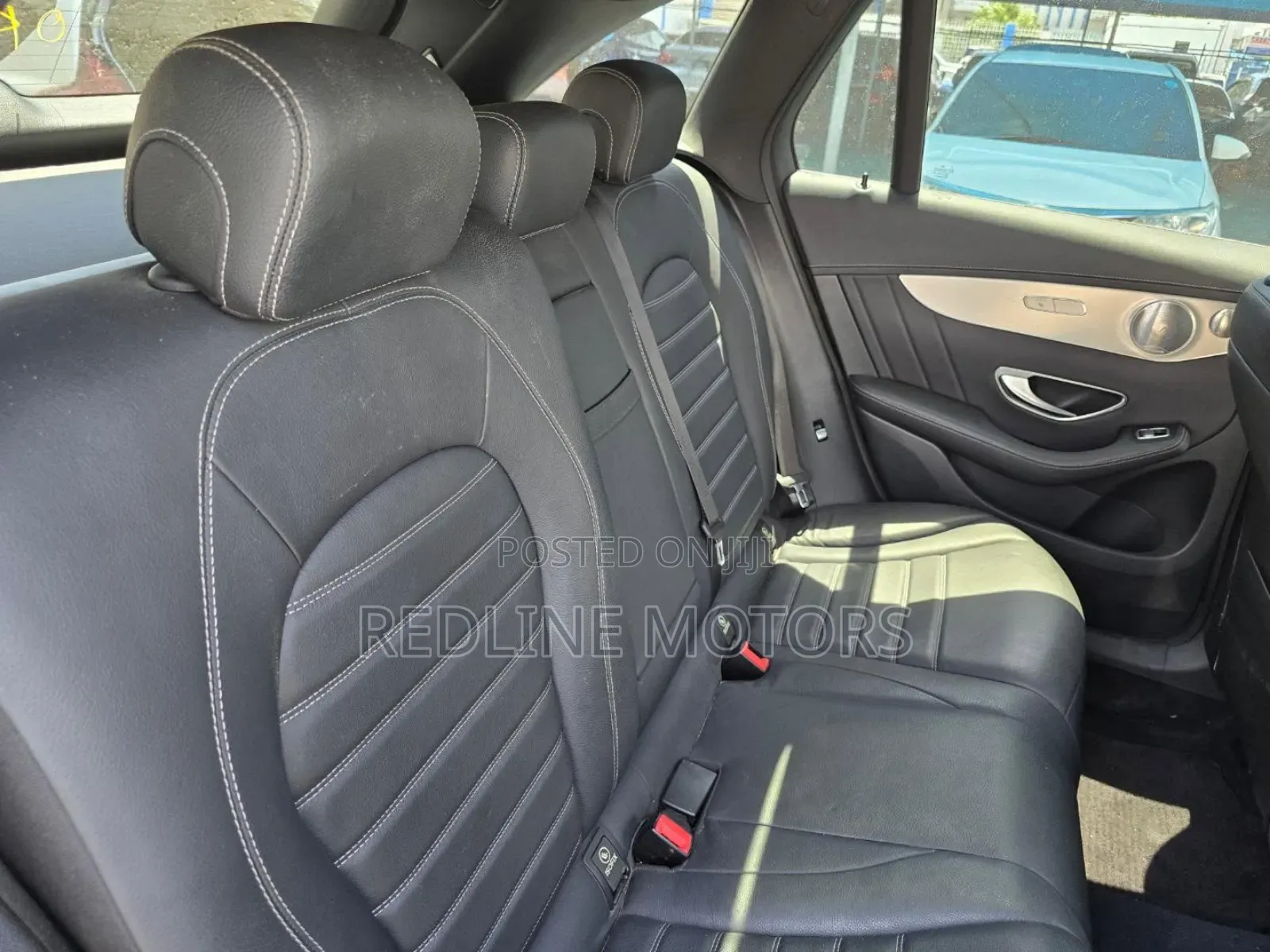 Mercedes-Benz 220 2017 Brown