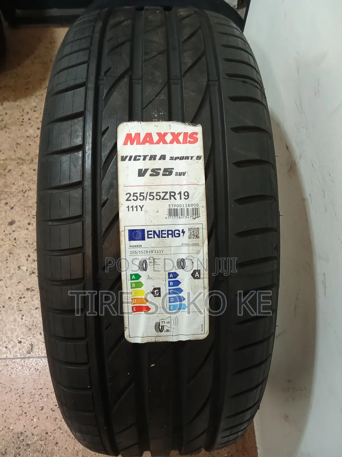 255/55r19 Maxxis Victra Sport Vs5