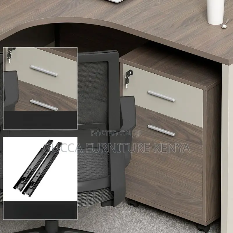 Workstations:2-Way L-Shaped Modular Office Workstation