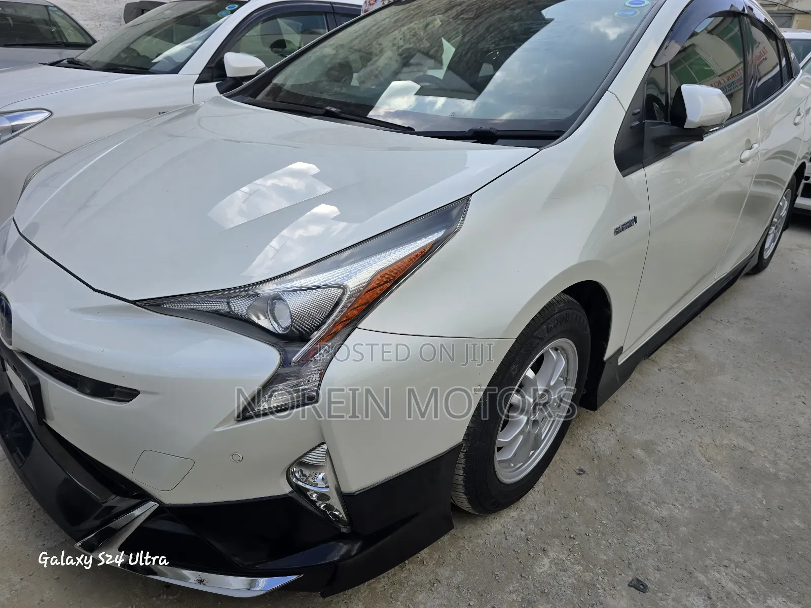 Toyota Prius 2018 Off white