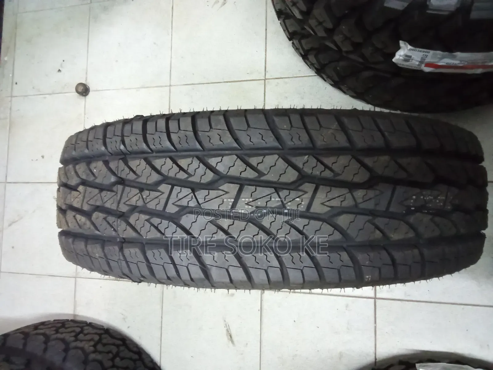 225/75r15 Maxxis BRAVO AT700 (Light Truck)