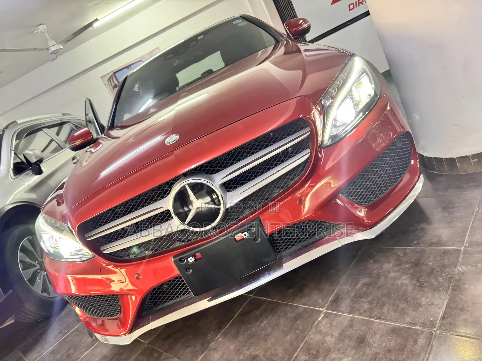 Mercedes-Benz C200 2018 Burgundy