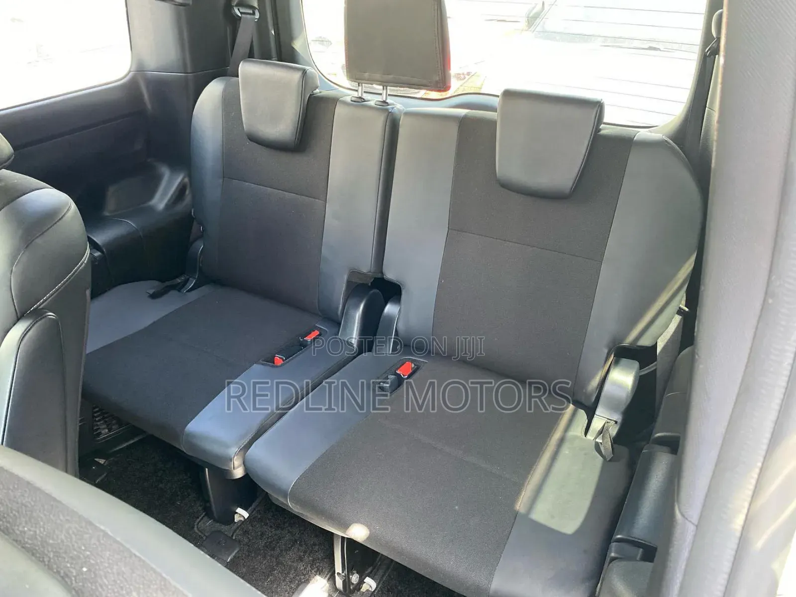 Toyota Noah 2018 Pearl