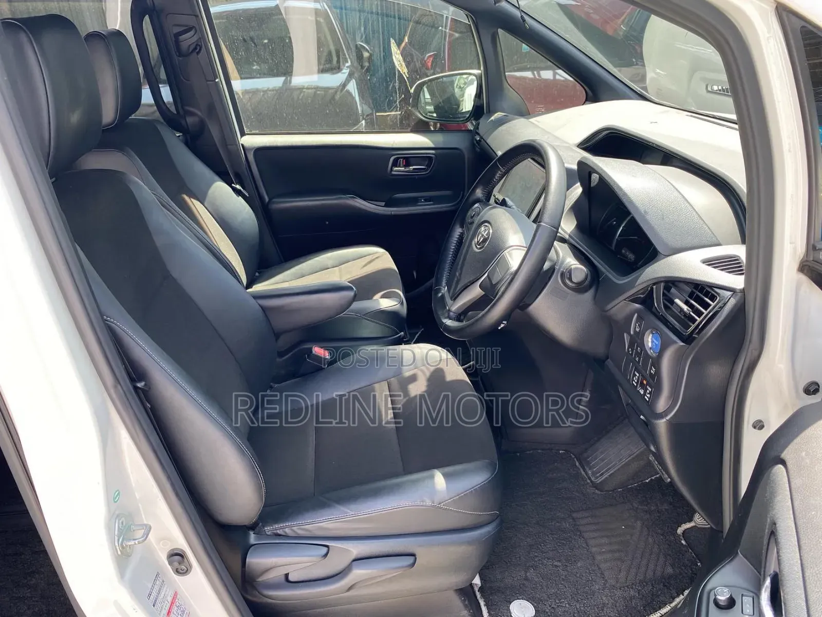 Toyota Noah 2018 Pearl