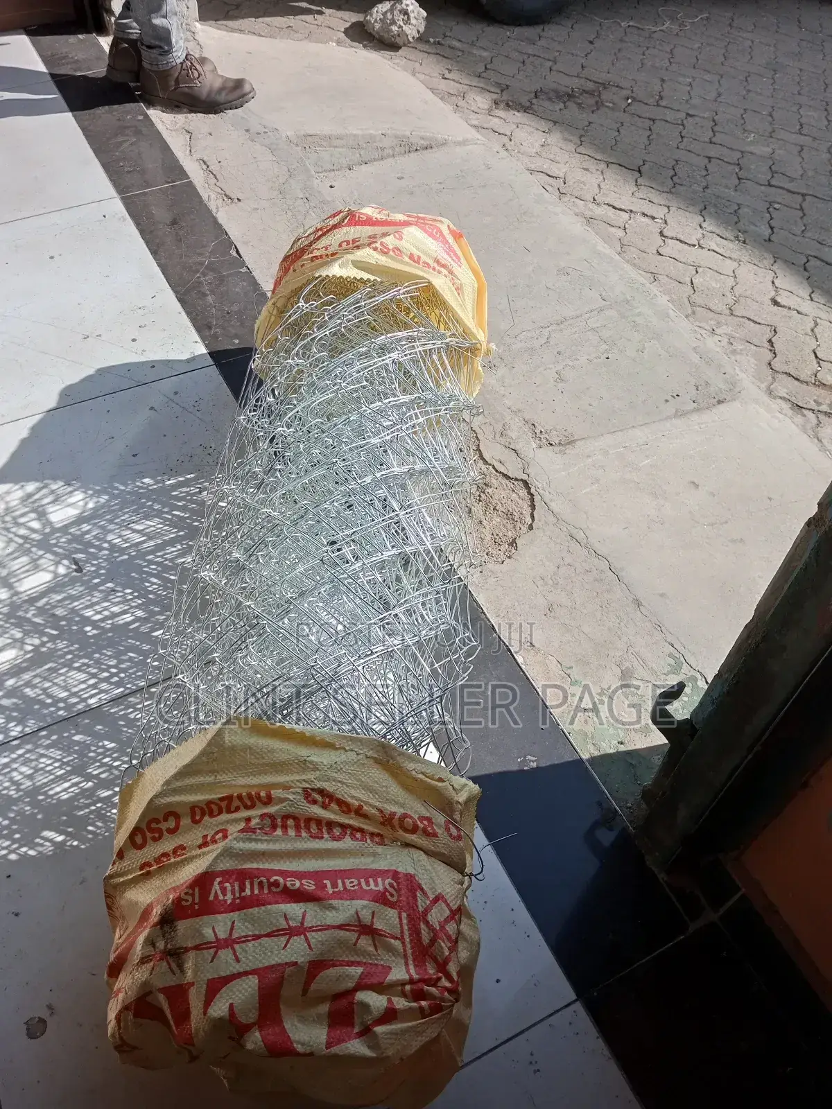 Galvanized Chain Link/ Galv Edge.