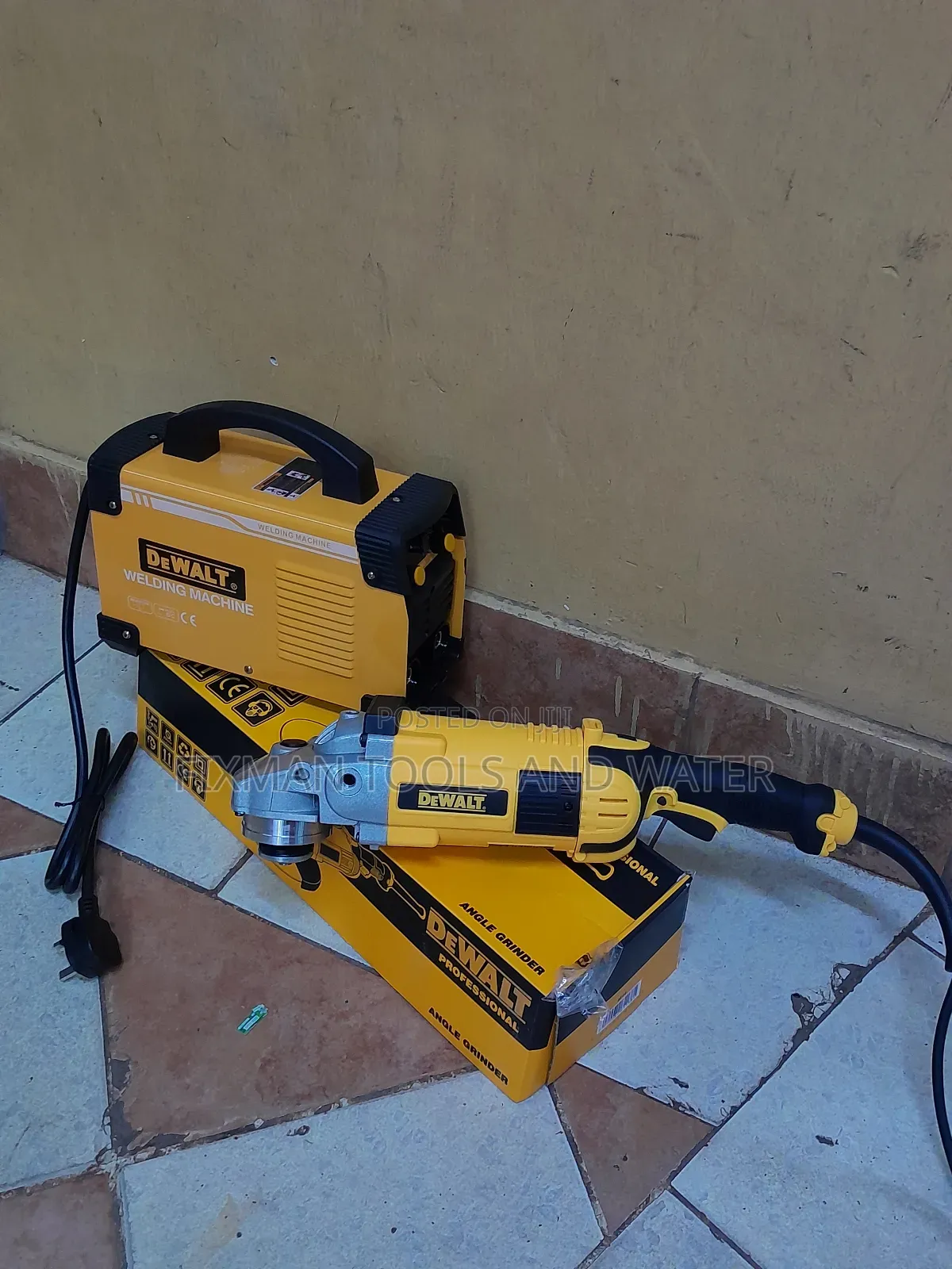 Fabrication Dewalt Welding Machine 500 Amps + Grinder 9 Inch