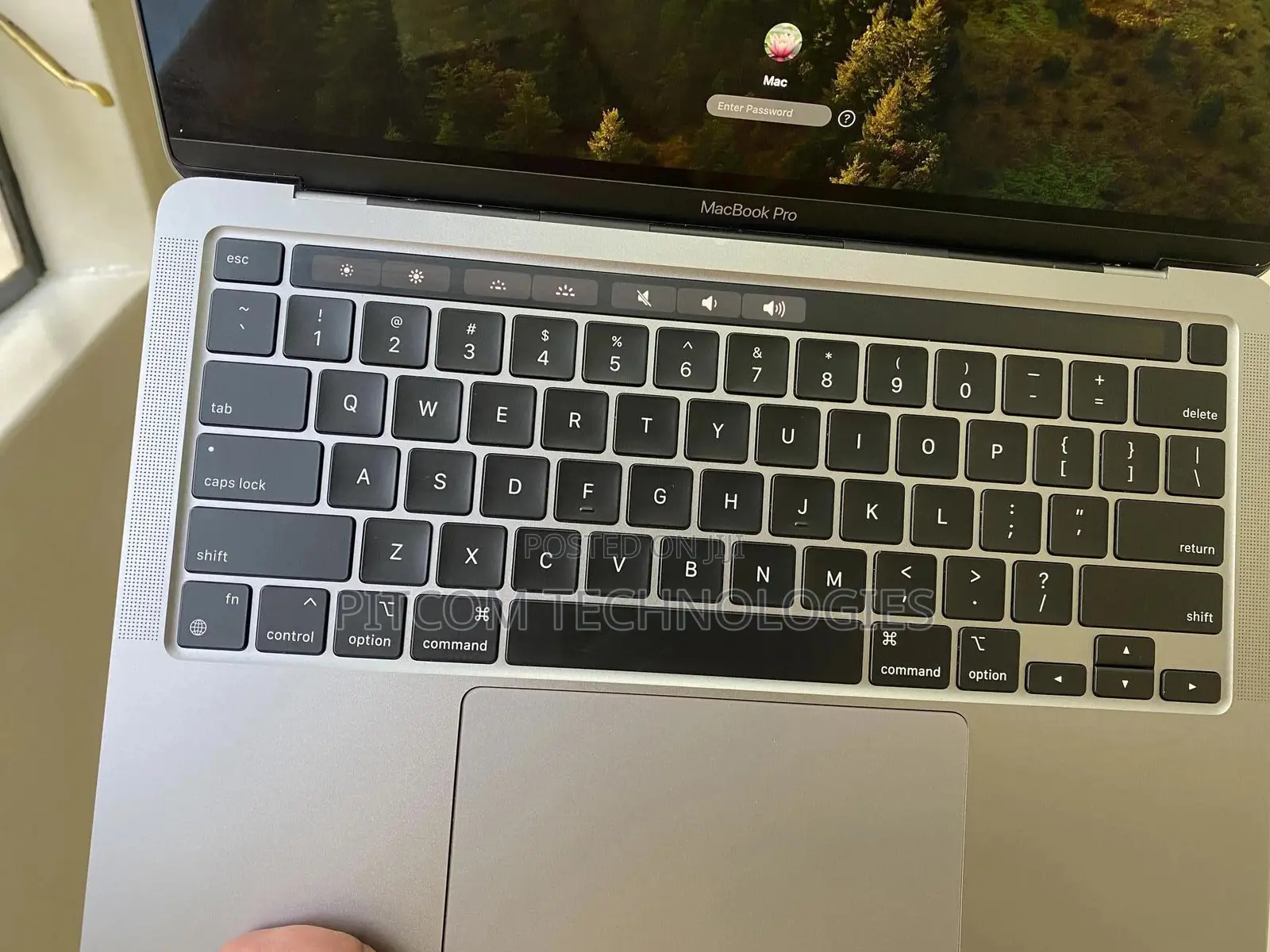 Laptop Apple MacBook Pro 2020 M1 8GB Apple M1 Pro SSD 256GB