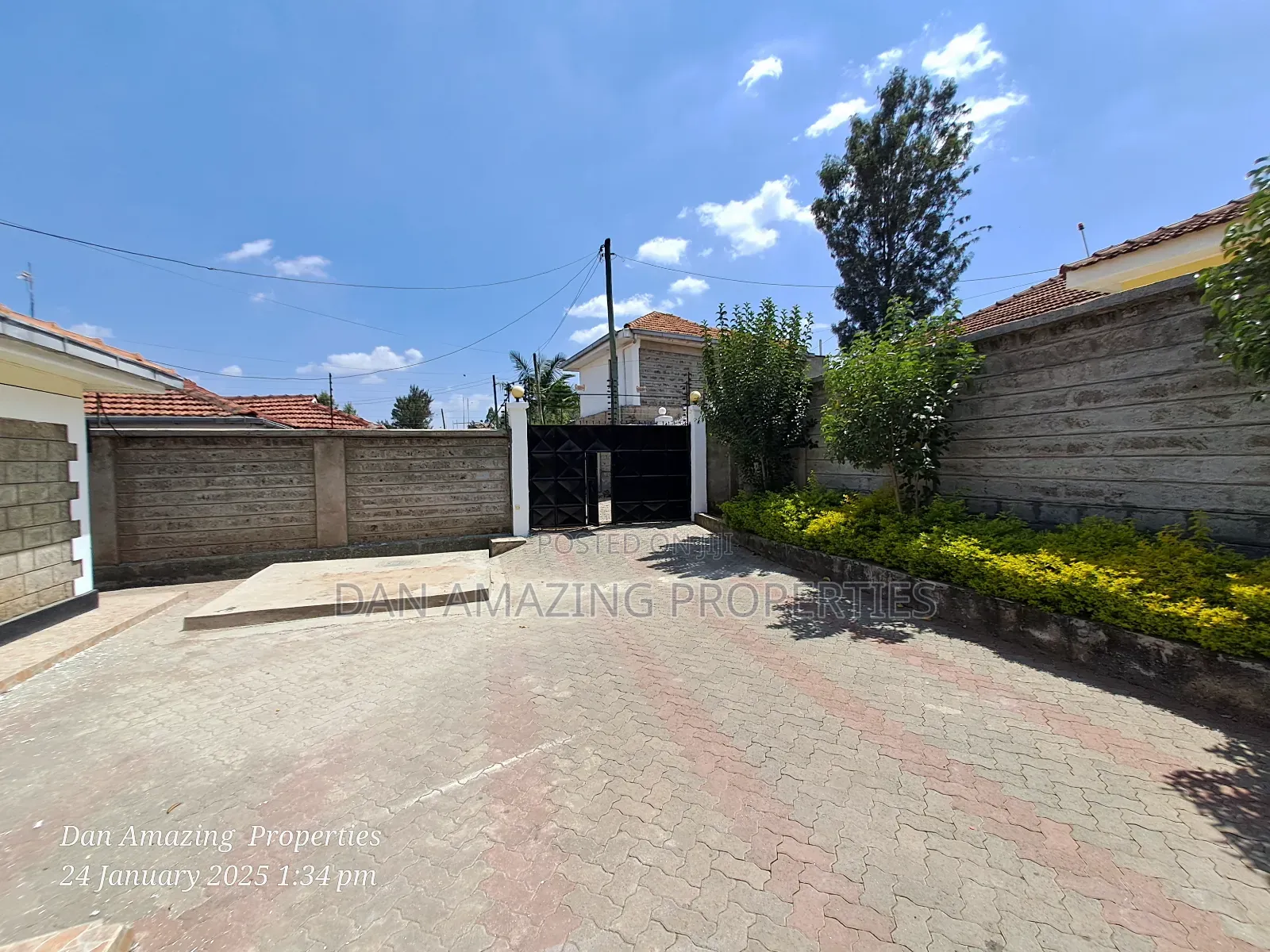 3bdrm Bungalow in Lemelepo Close, Rimpa for sale