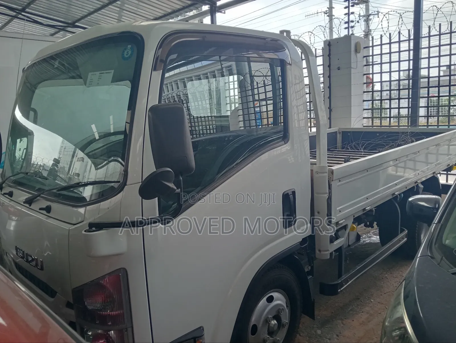 Isuzu NMR Truck 2018 White