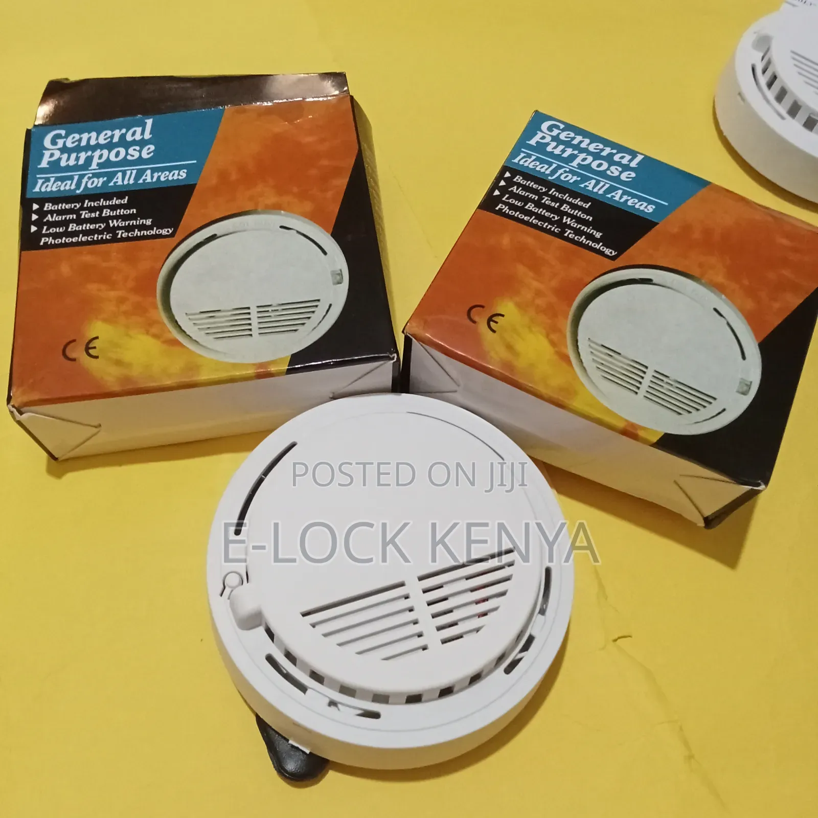 Smoke Detector With Low Battery Warning Function