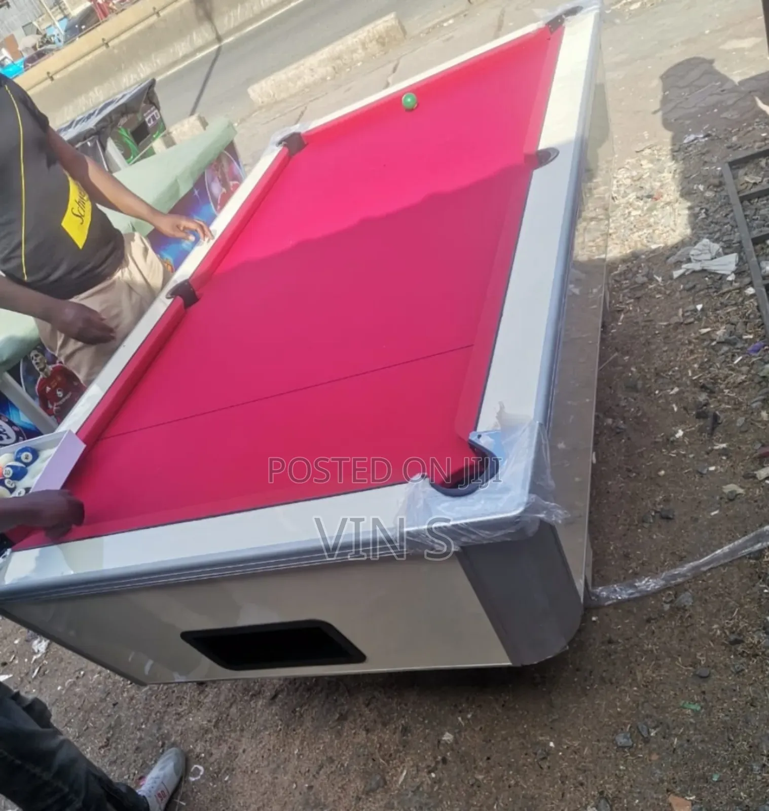 Pool Table>Pöol Tablê<Poöl Tåble Poól Tãble Póol Tablě Pōol