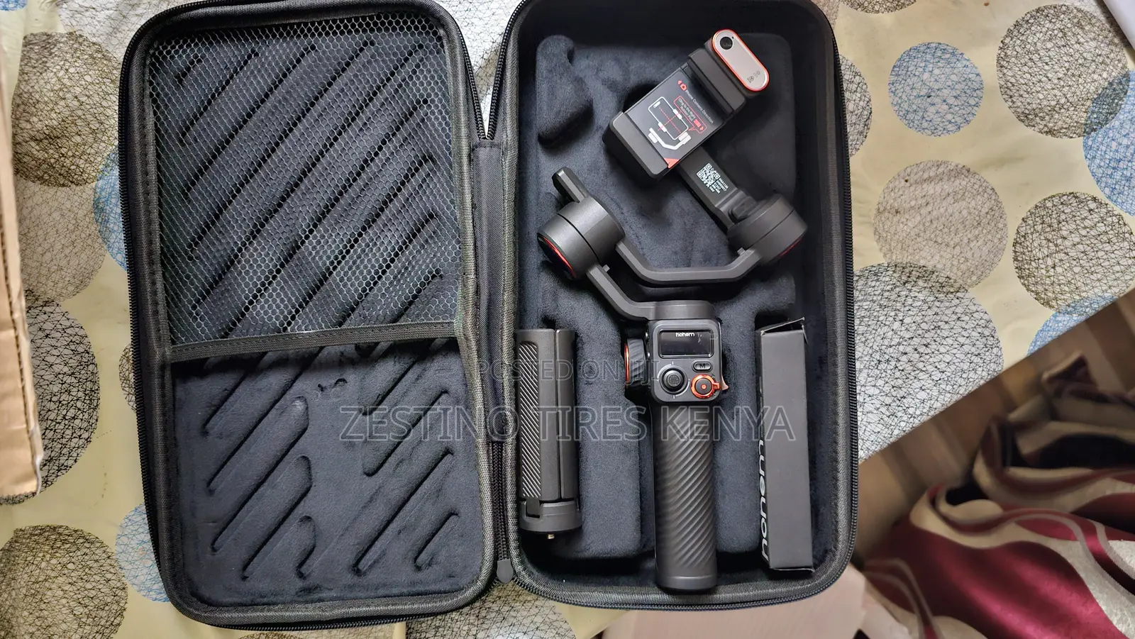 Hohem Isteady M6 Gimbal Stabilizer W/ AI Magnetic Fill Light