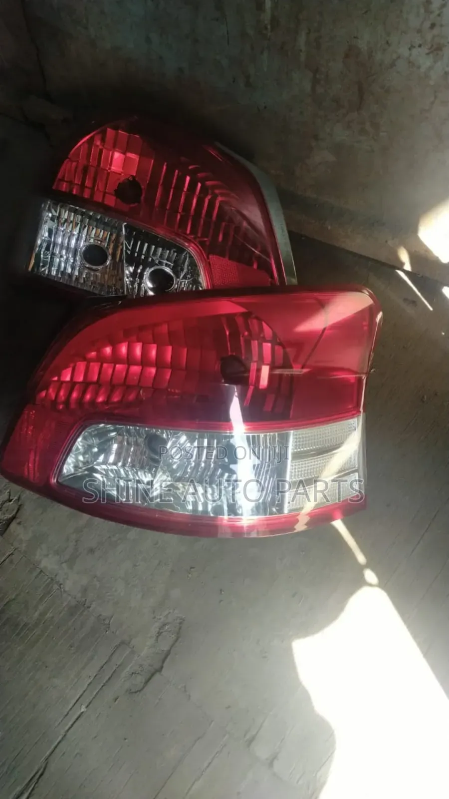 Toyota Belta Taillamp / Backlight/ Taillight