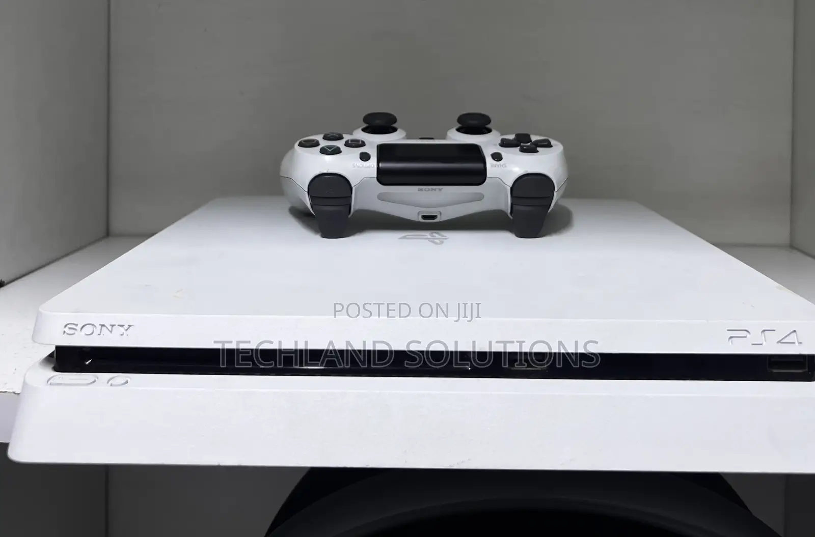 Milk White Home Used Ps4 Slim