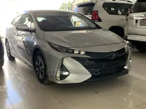 Toyota Prius Two Eco 2018 Silver