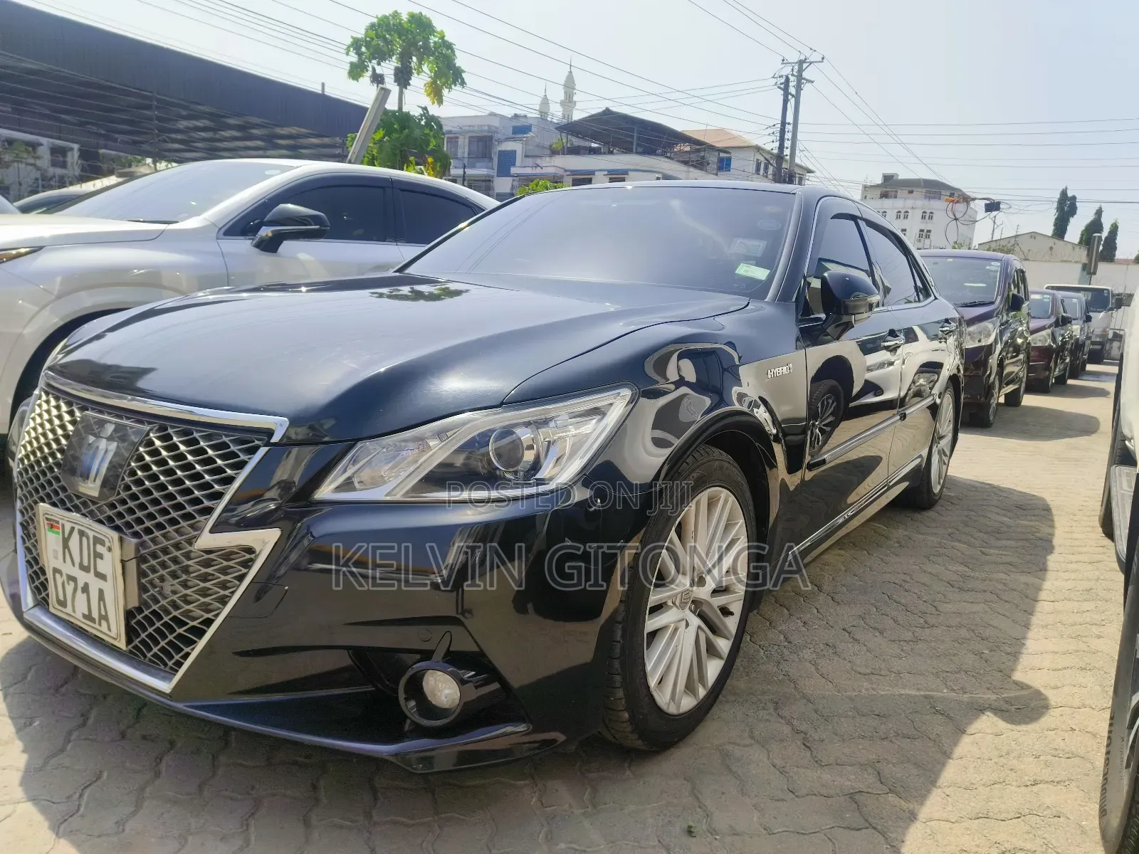 Toyota Crown 2016 Black
