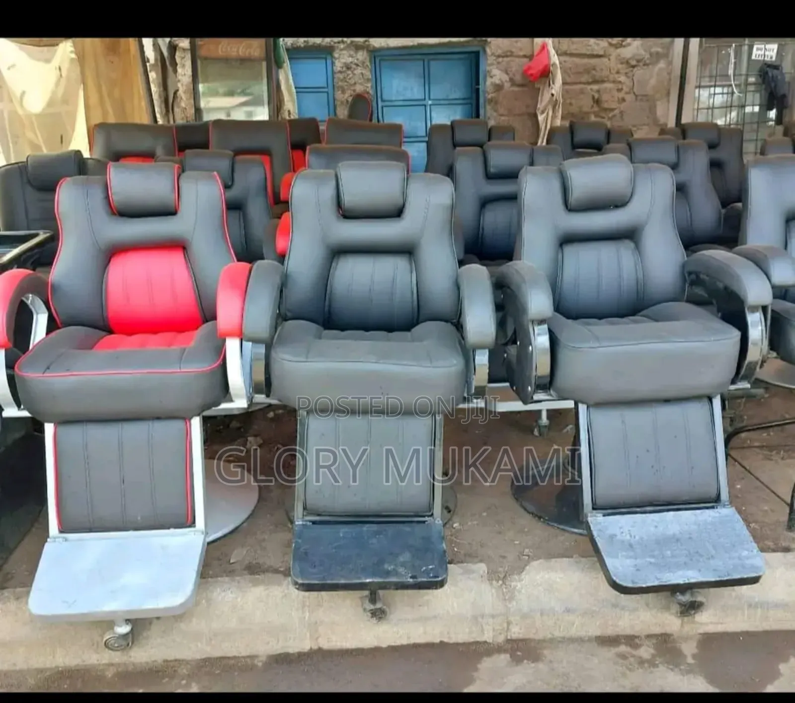 Comfortable Red Black Purple Kinyozi Chairs