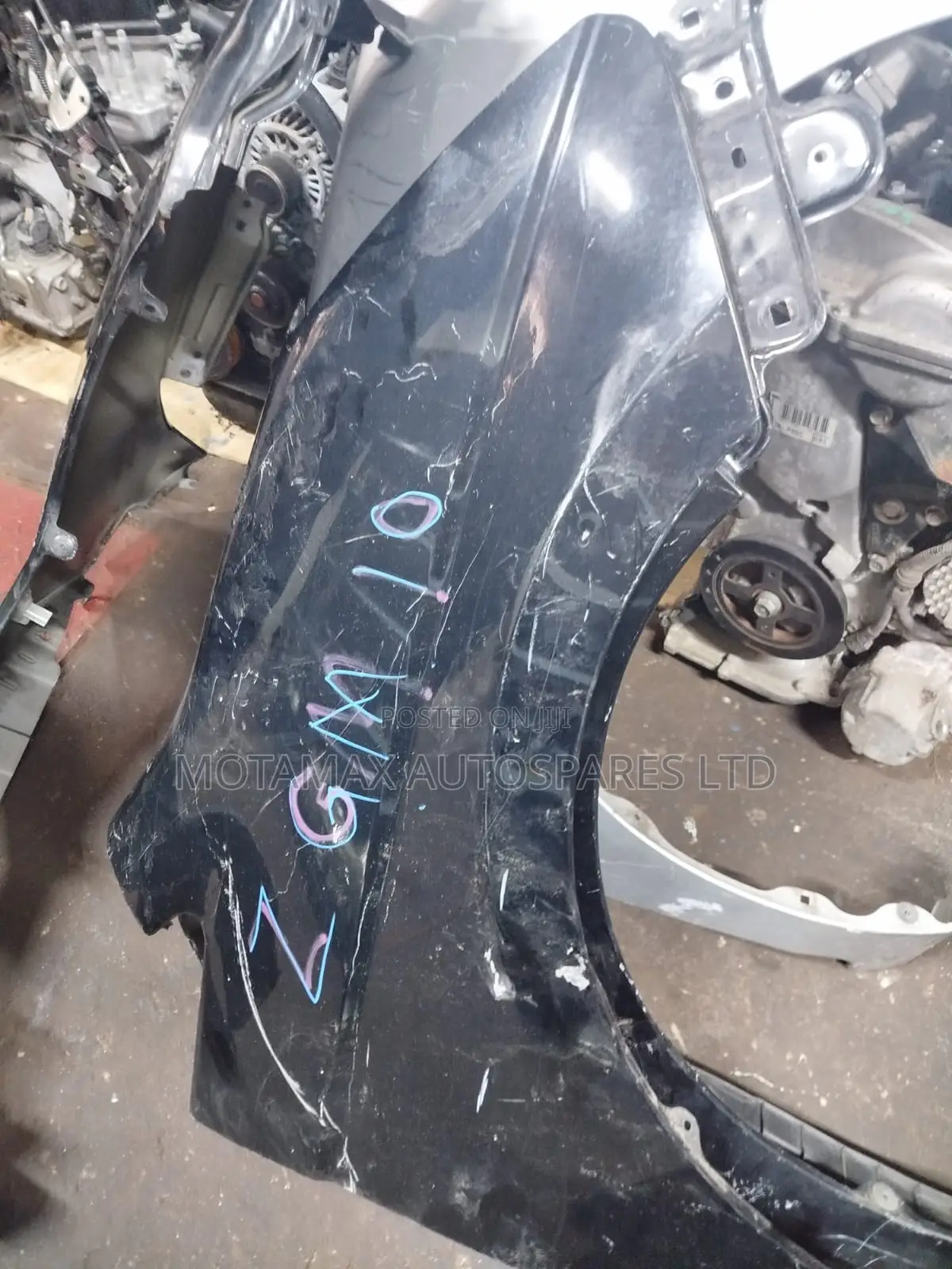 Toyota ISIS Wings