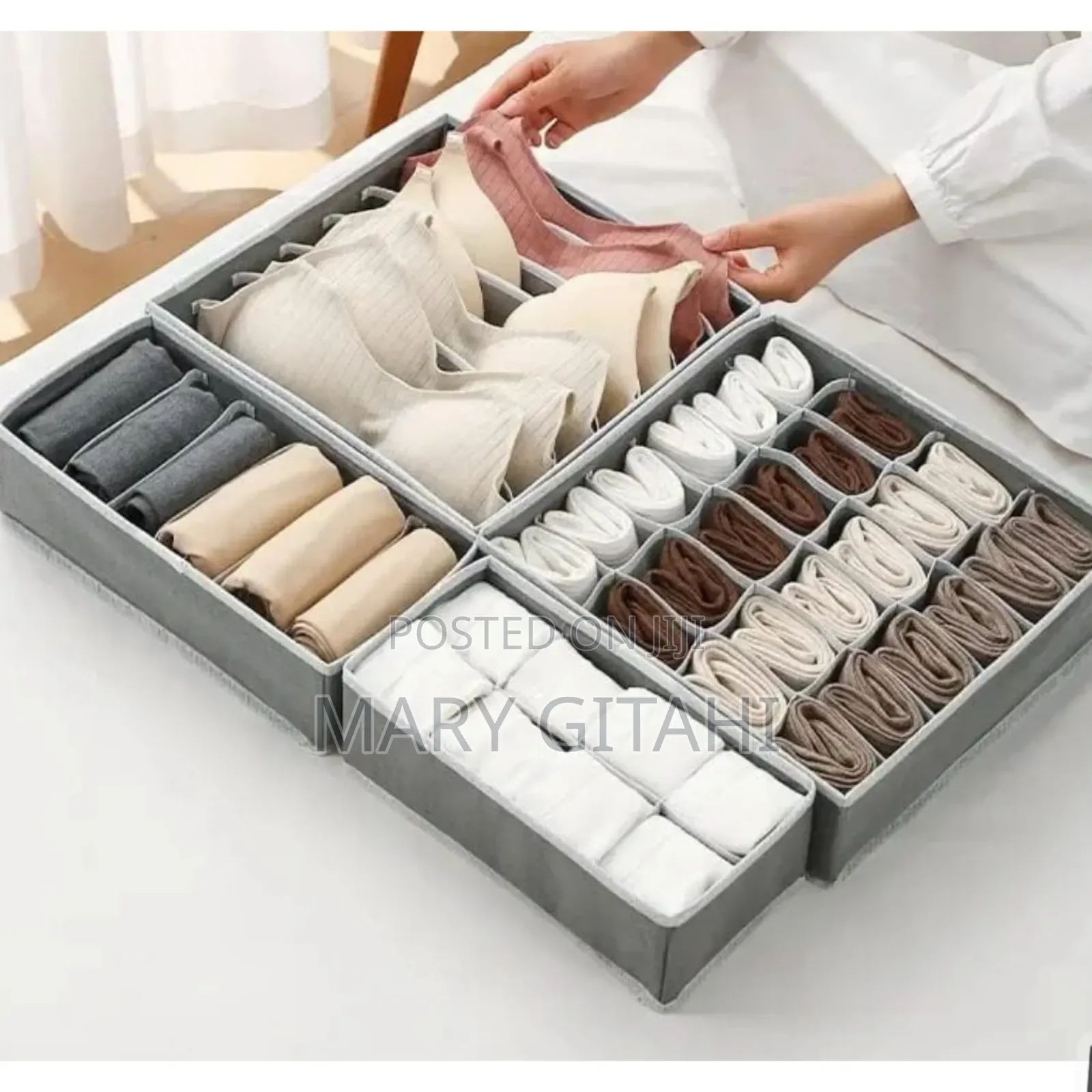 4-1 Multi-Purpose Garment Organiser