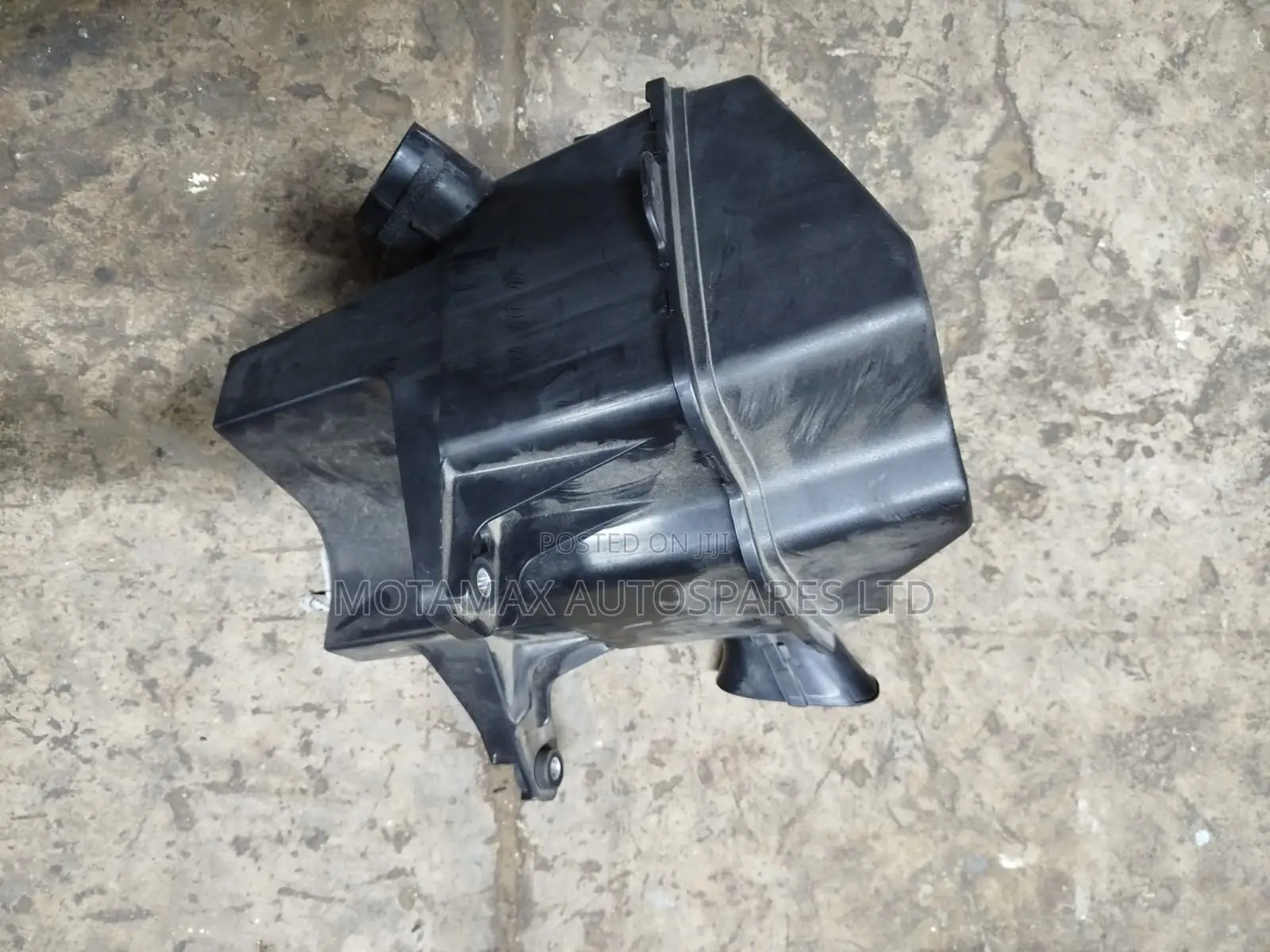 Voxy ZRR80 Air Cleaner Housing
