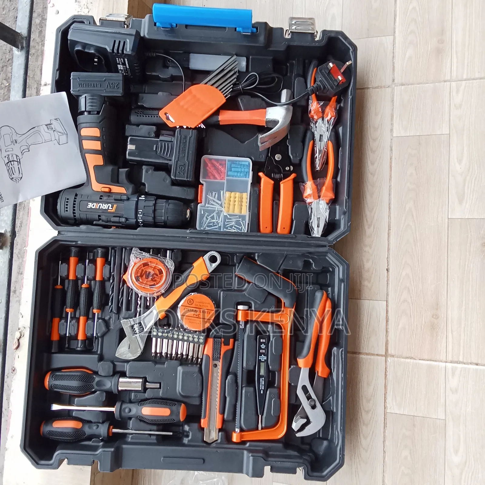 Carpenters Tool Box 112 Pieces