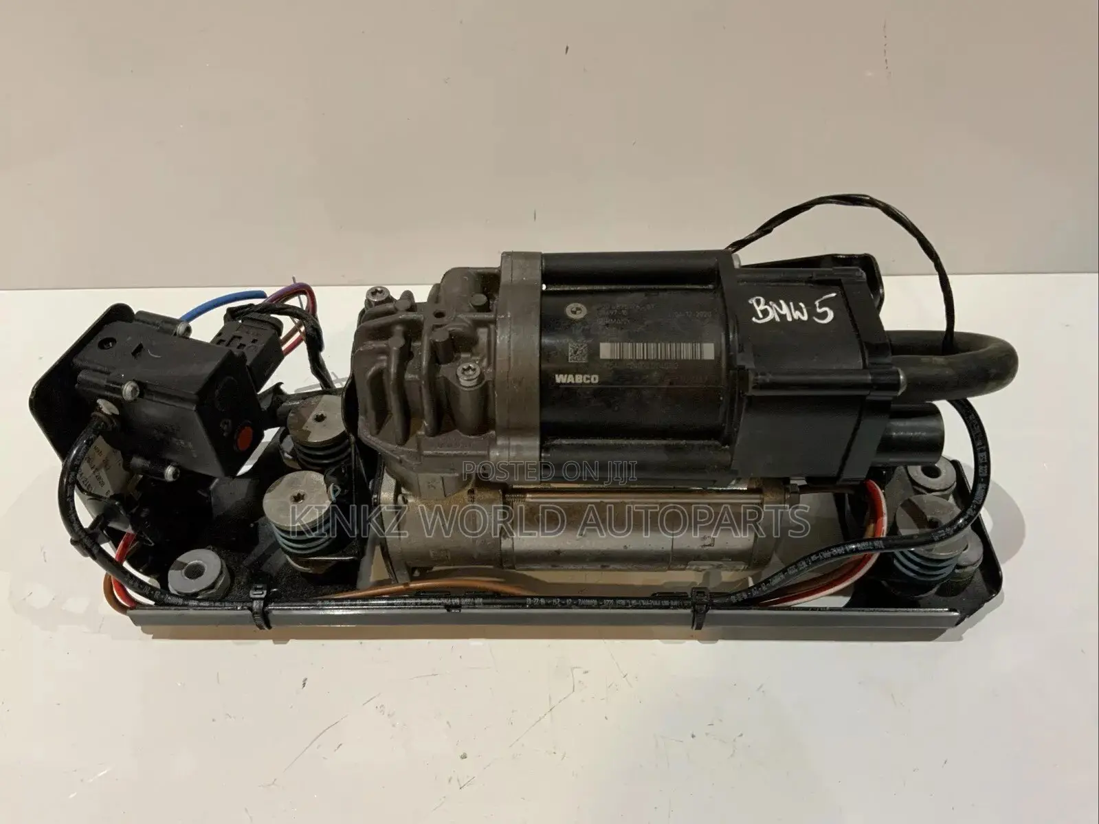 BMW Suspension Air Compressor 37206875176 7 Series 5 Serie