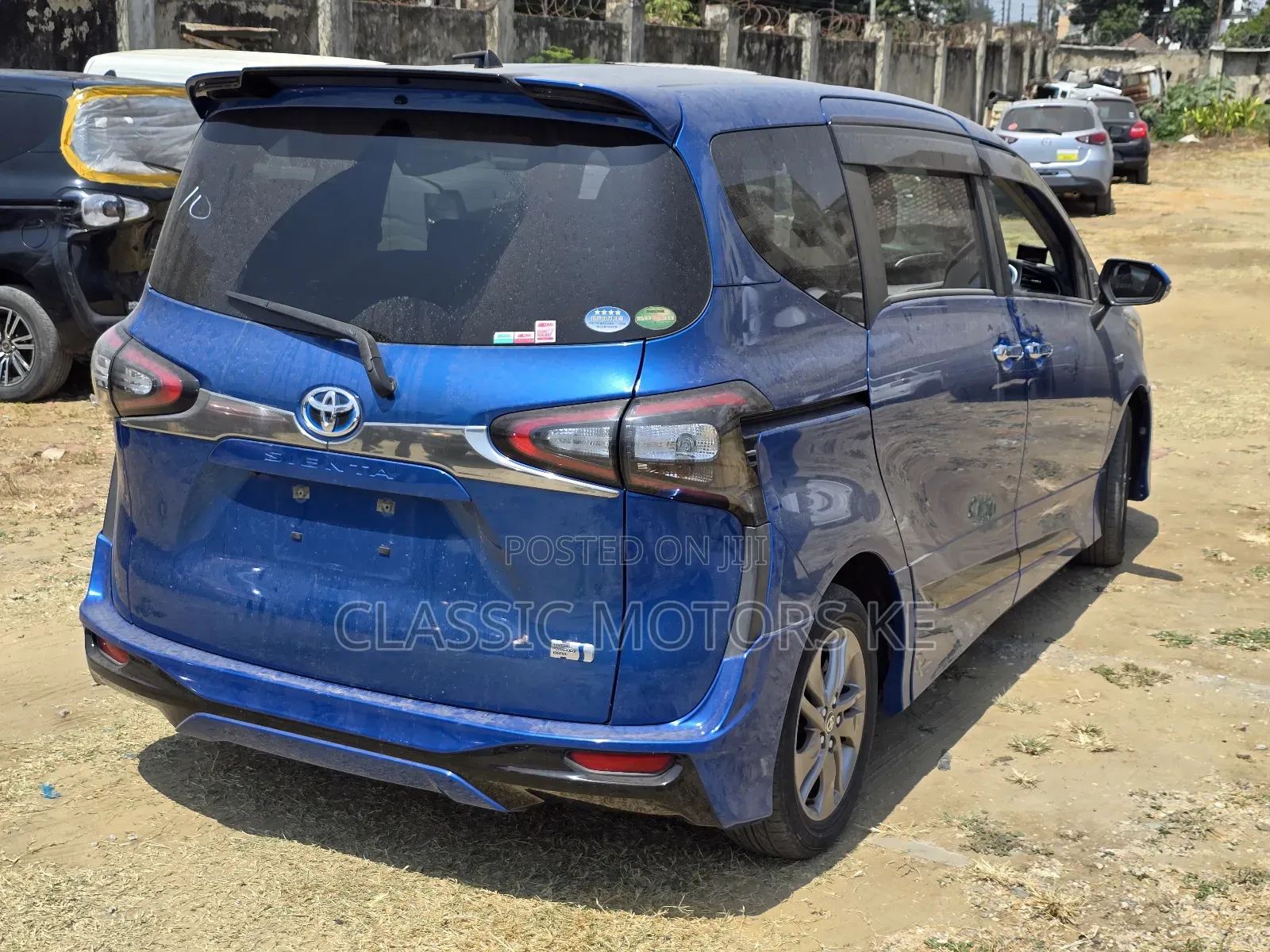 Toyota Sienta 1.5 Hybrid FWD (6-seater) 2018 Blue