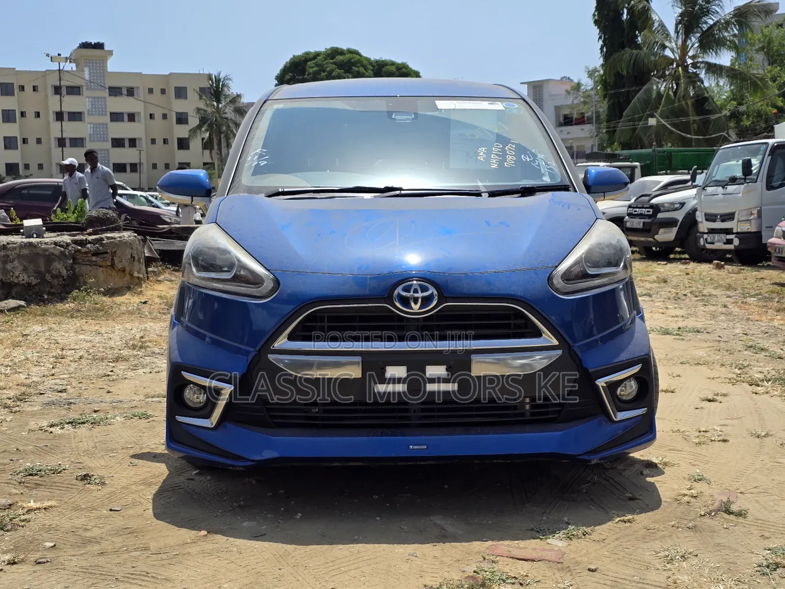 Toyota Sienta 1.5 Hybrid FWD (6-seater) 2018 Blue