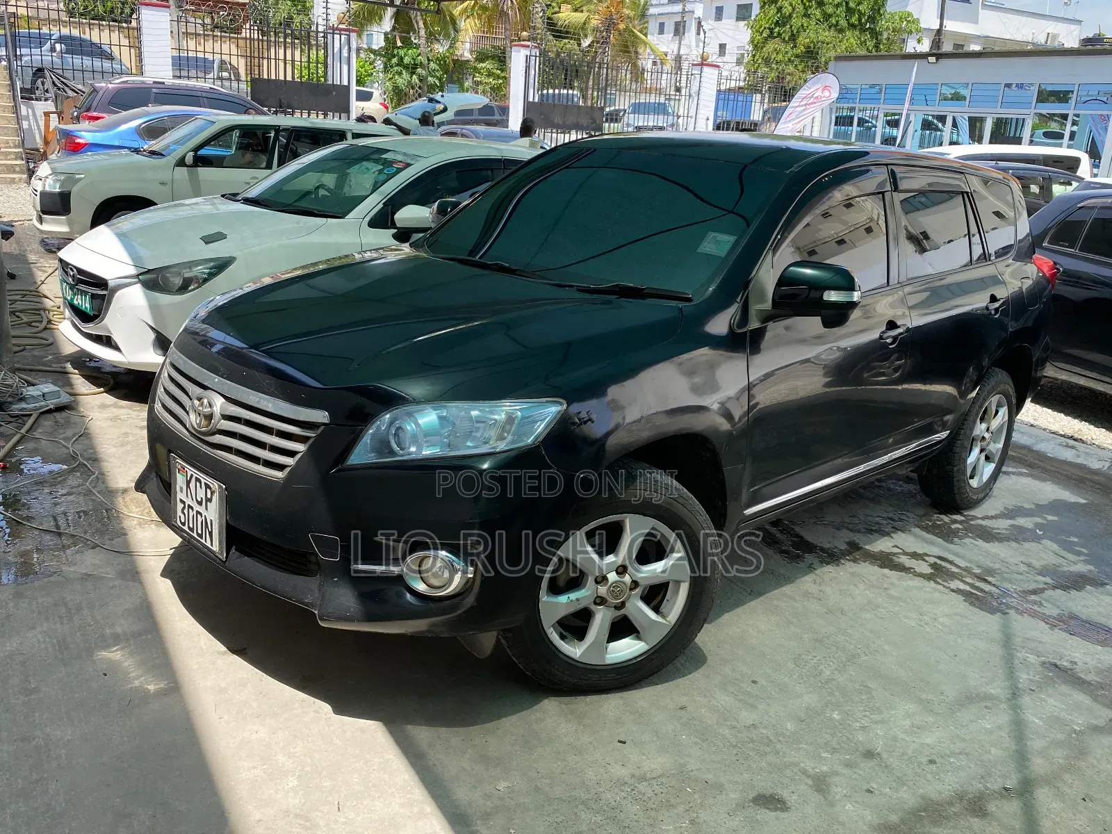 Toyota Vanguard 2011 Black