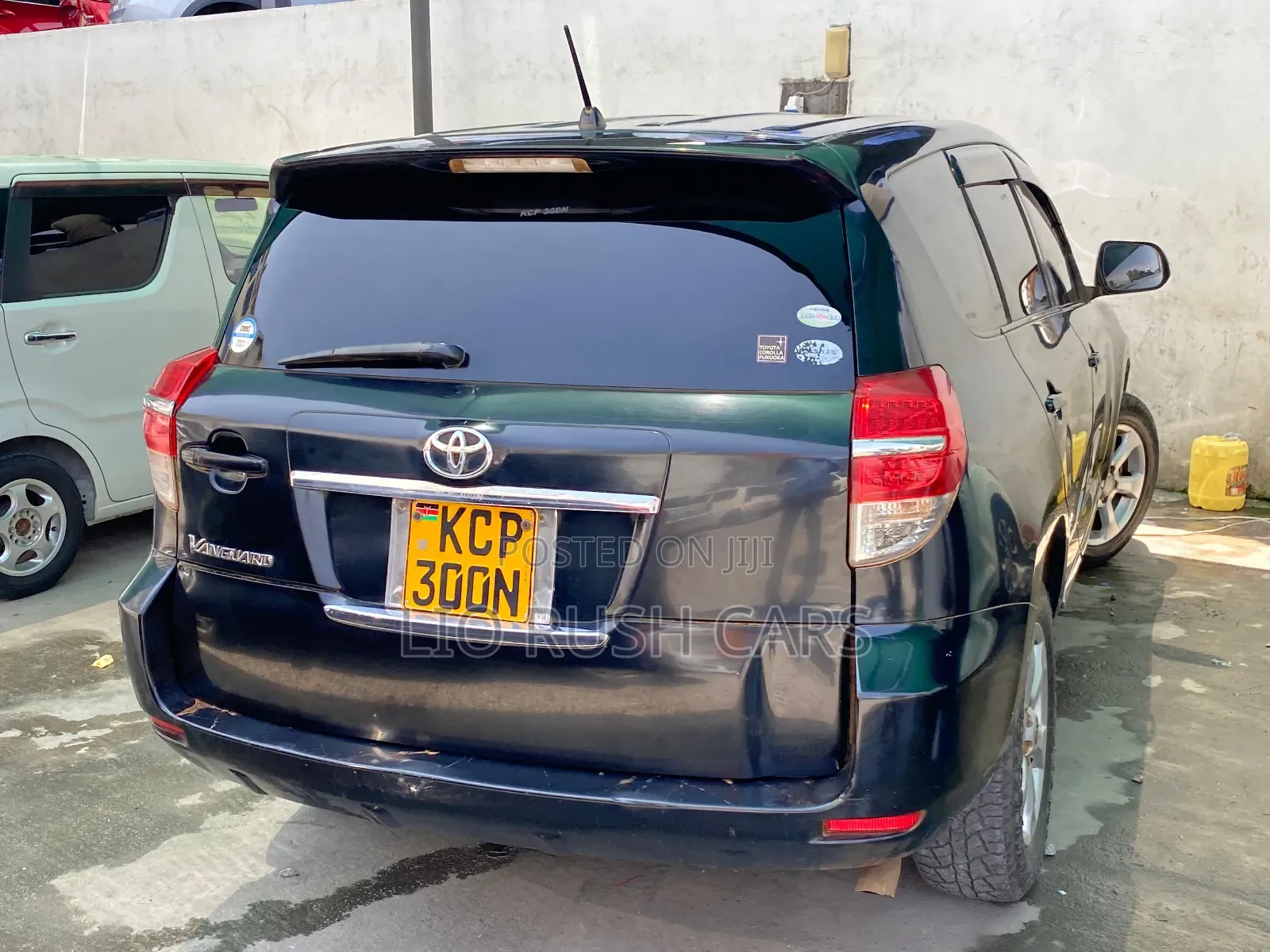 Toyota Vanguard 2011 Black