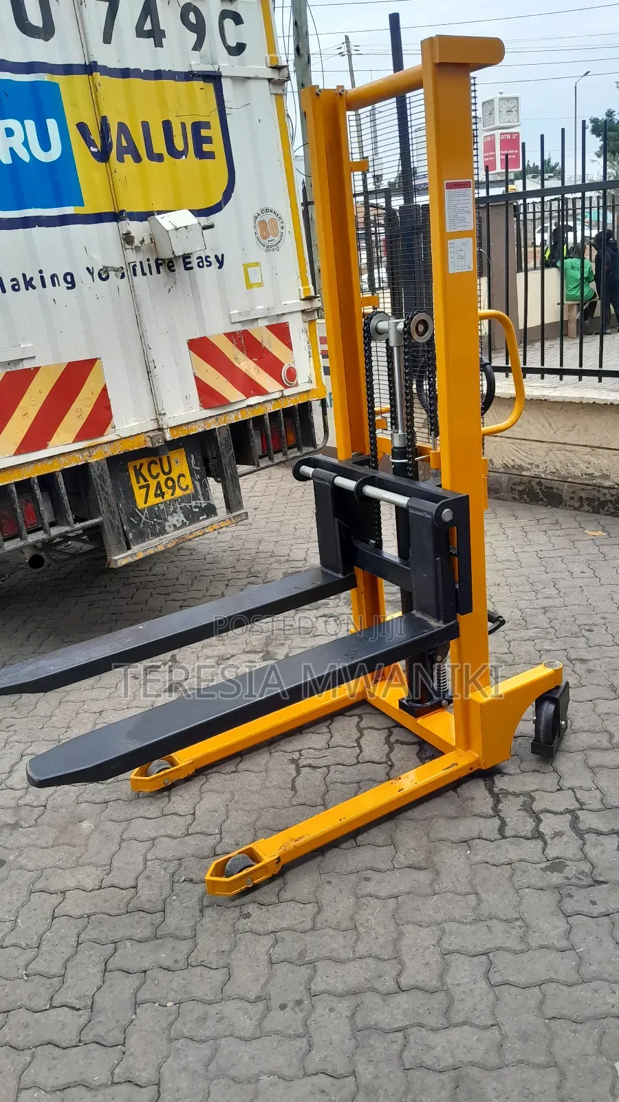2-ton Stacker With 1500mm Height  Lift