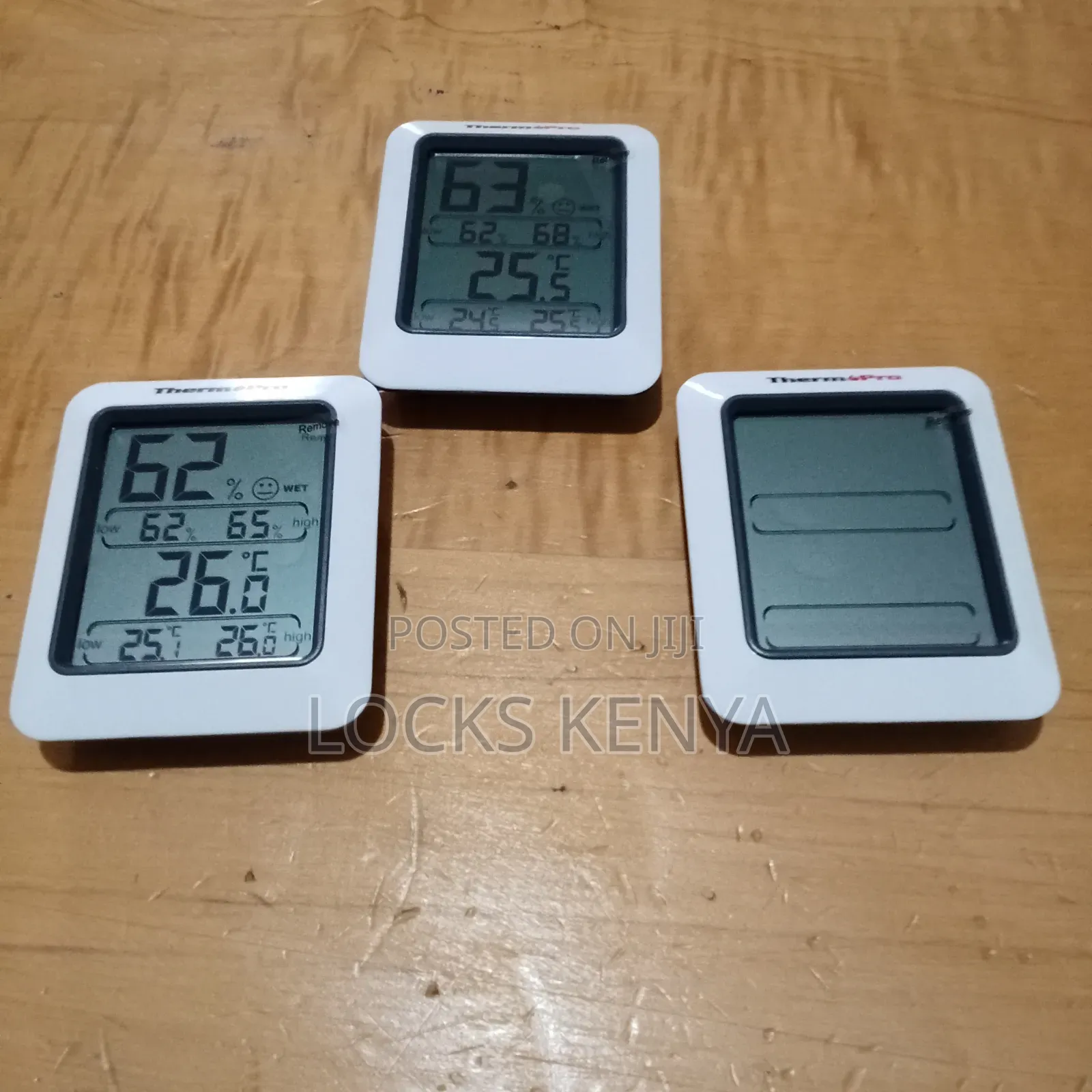 Smart Hygrometer Thermometer for Indoors