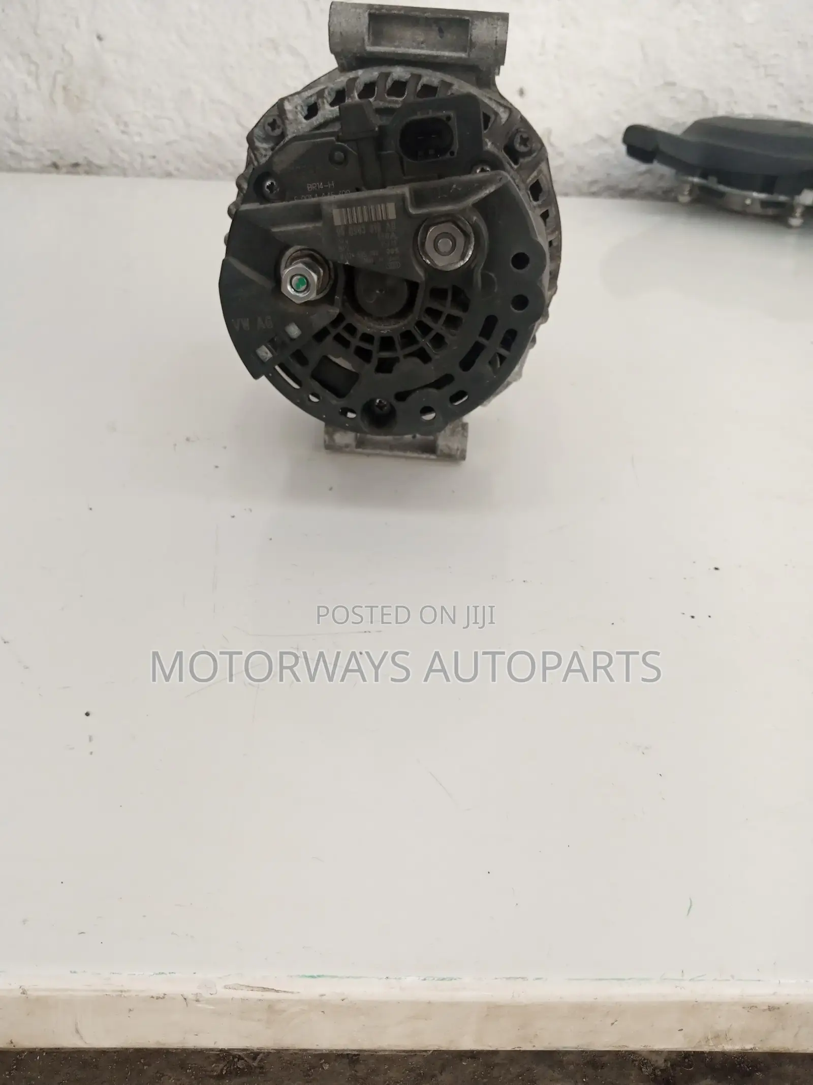 Volkswagen Tiguan CCZ Alternator