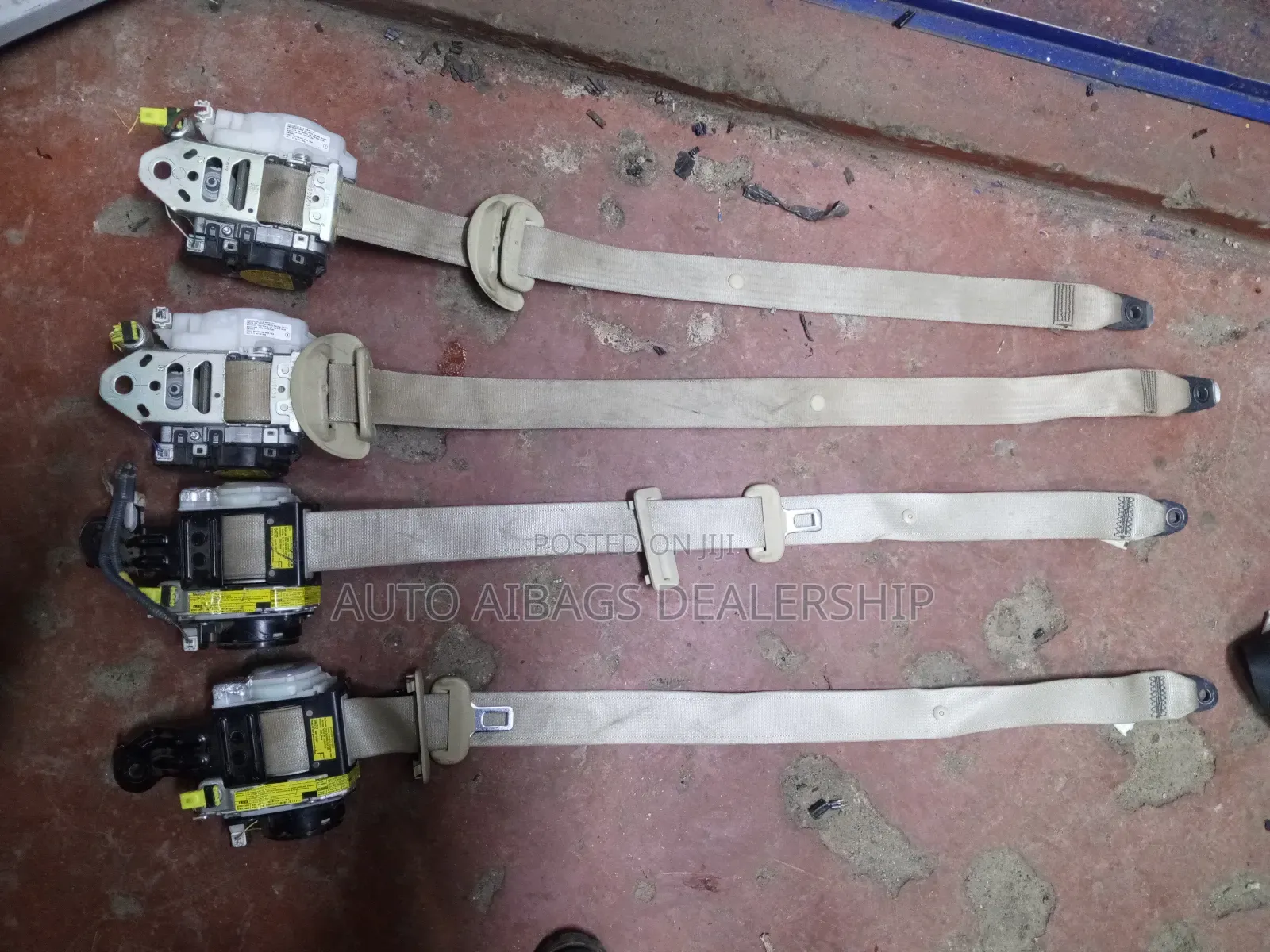 Front Seatbelts Landcluiser V8 200 Series