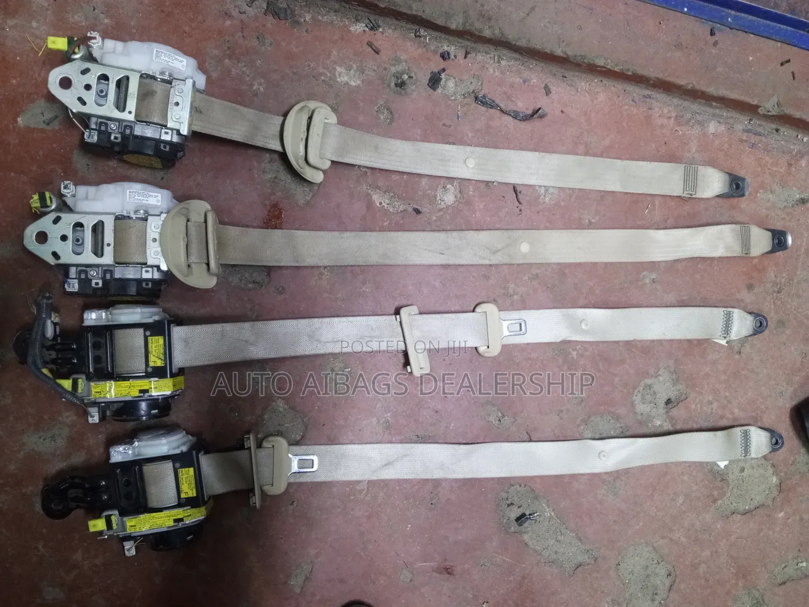 Front Seatbelts Landcluiser V8 200 Series