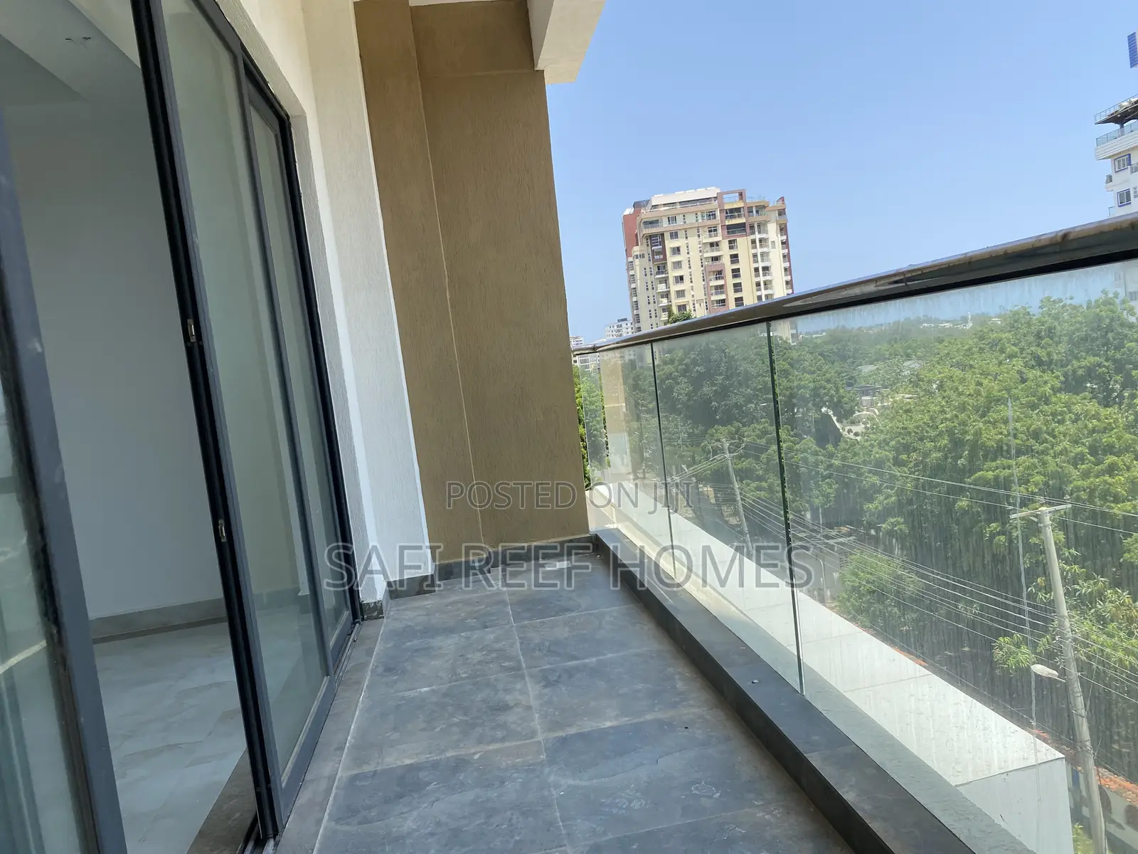 4bdrm Apartment in Kizingo for sale