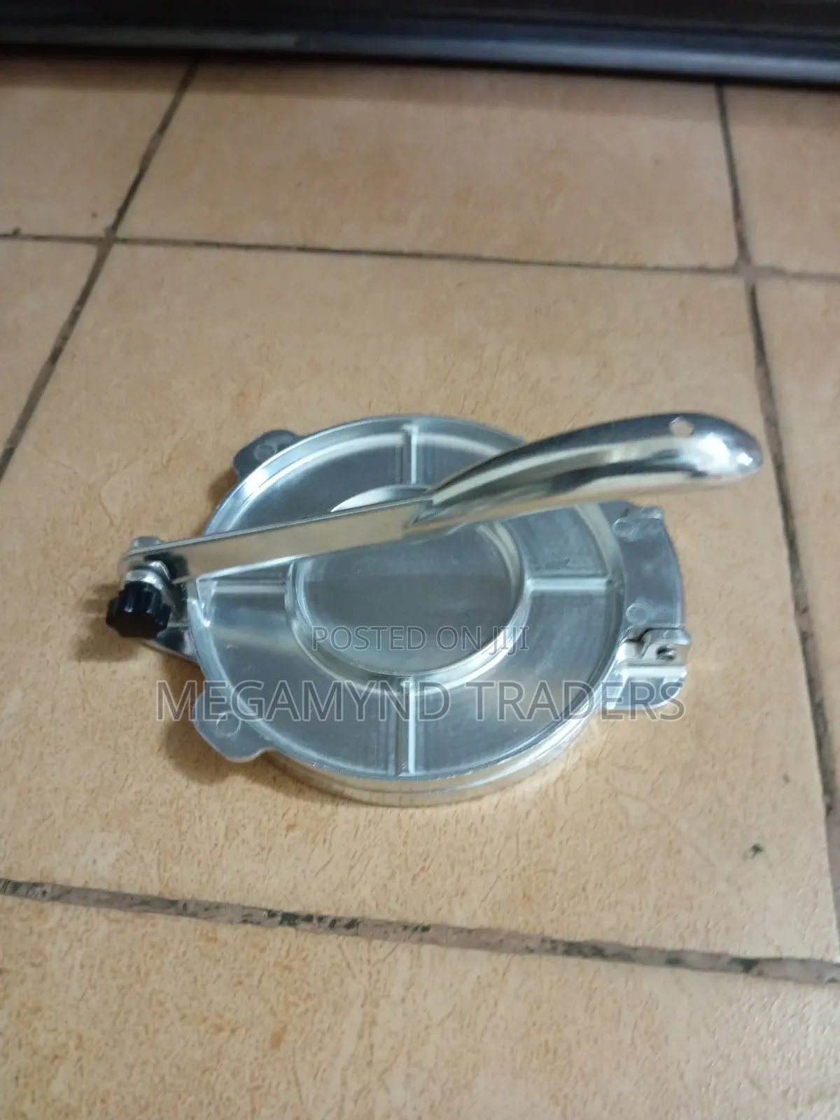 Aluminium Chapati Press Diameter 16cm