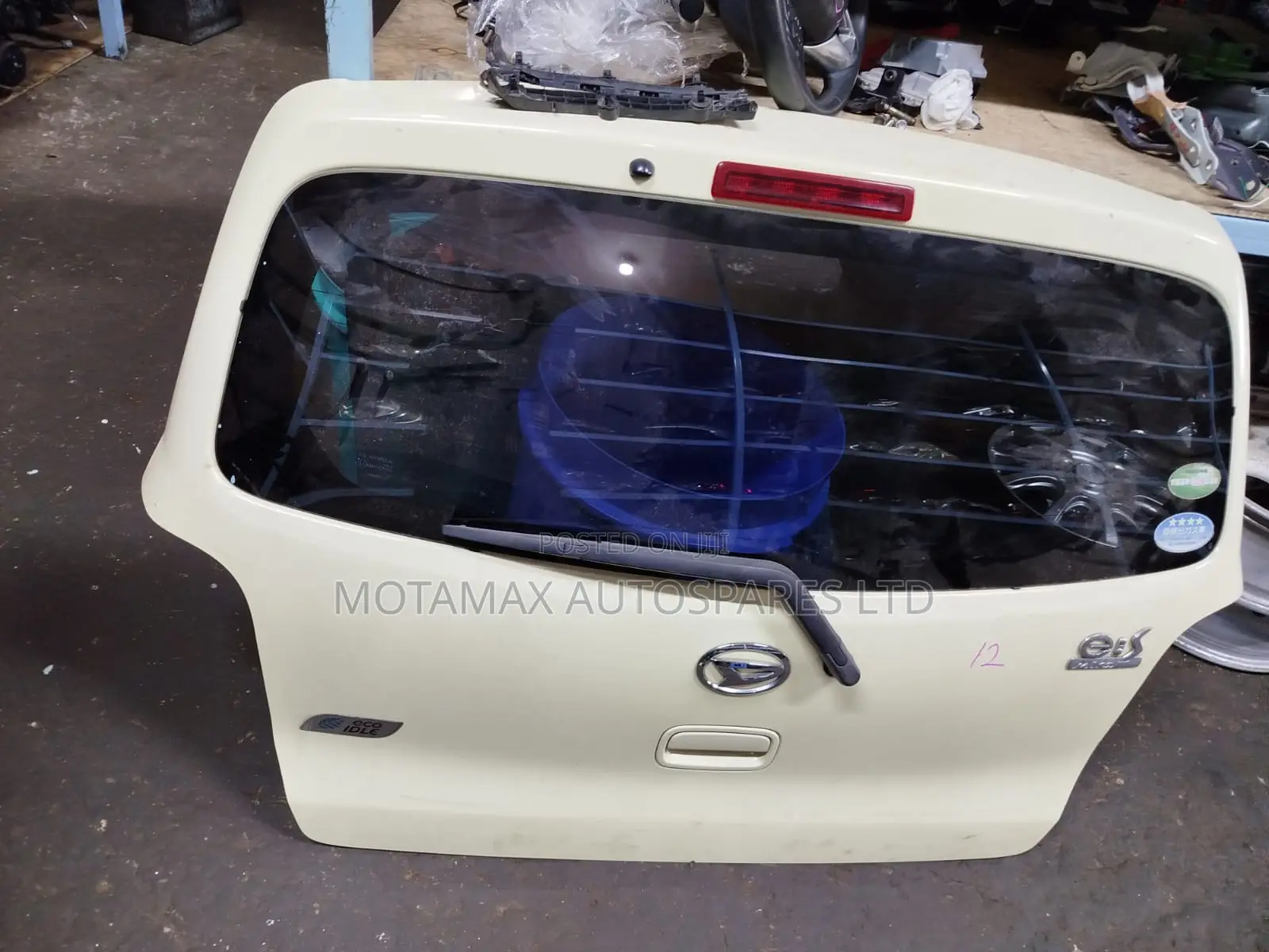 Daihatsu Mira Tailgate