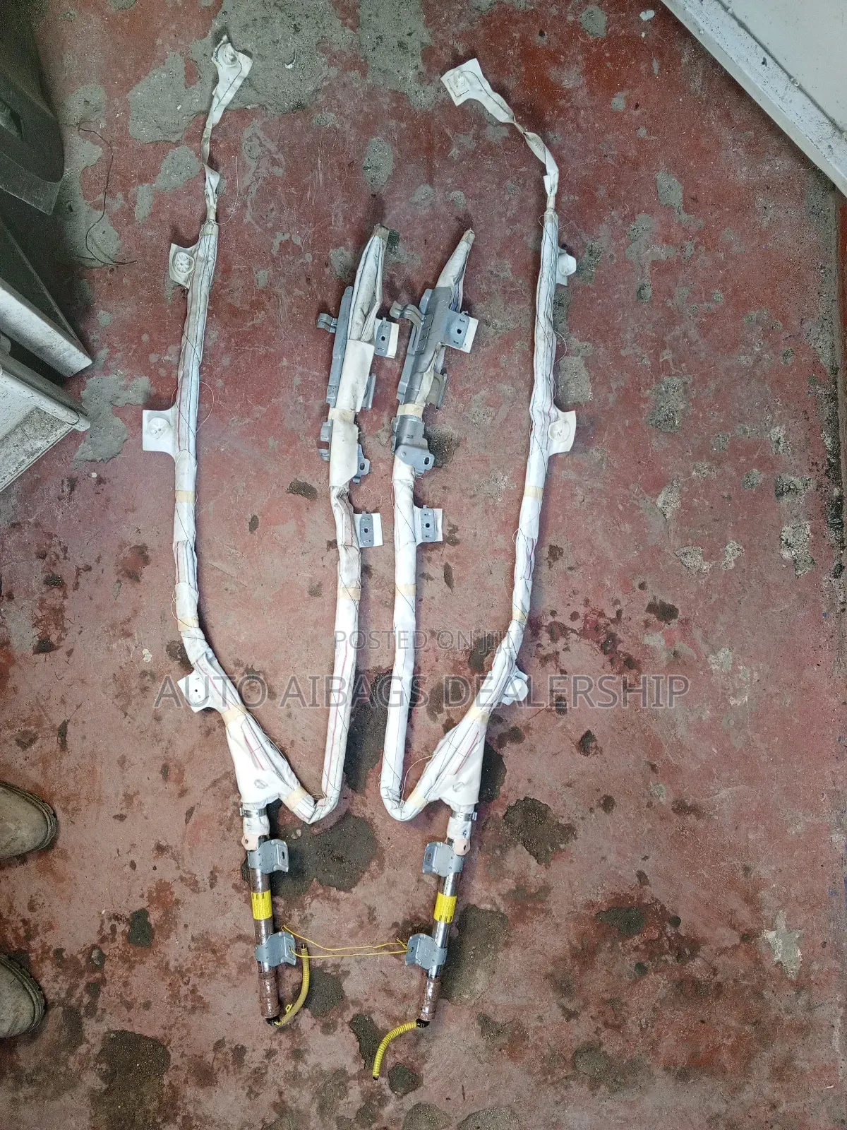 Mark X Model 2014 Door or Curtain Airbags.