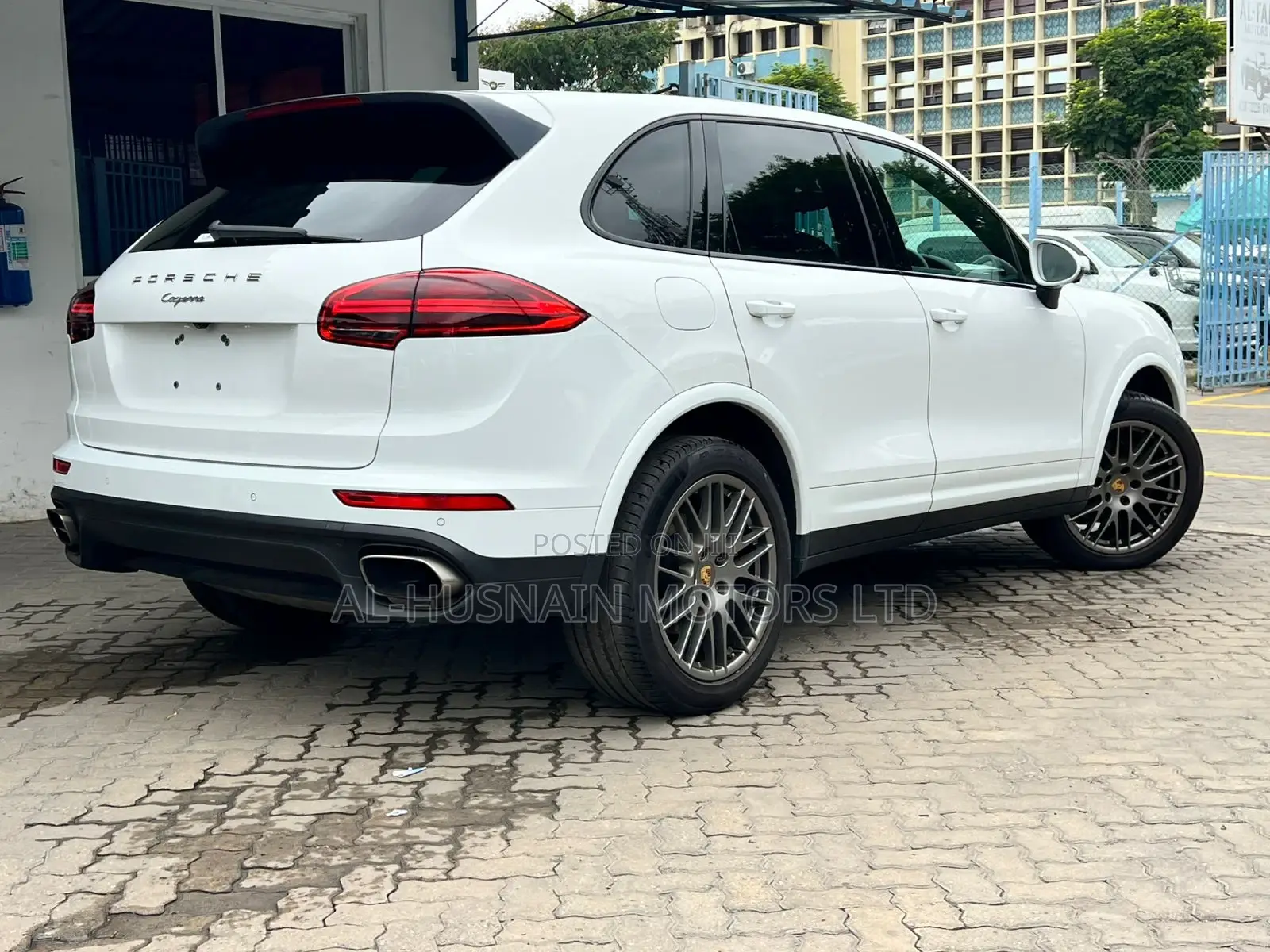 Porsche Cayenne Platinum Edition AWD 2018 Pearl