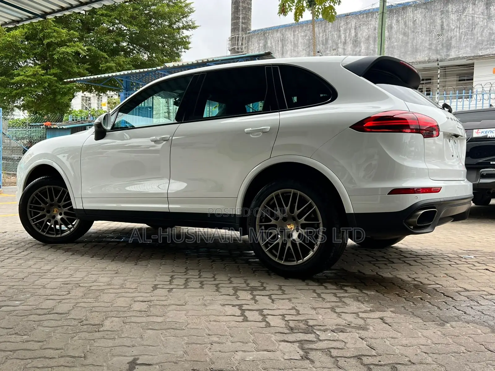 Porsche Cayenne Platinum Edition AWD 2018 Pearl
