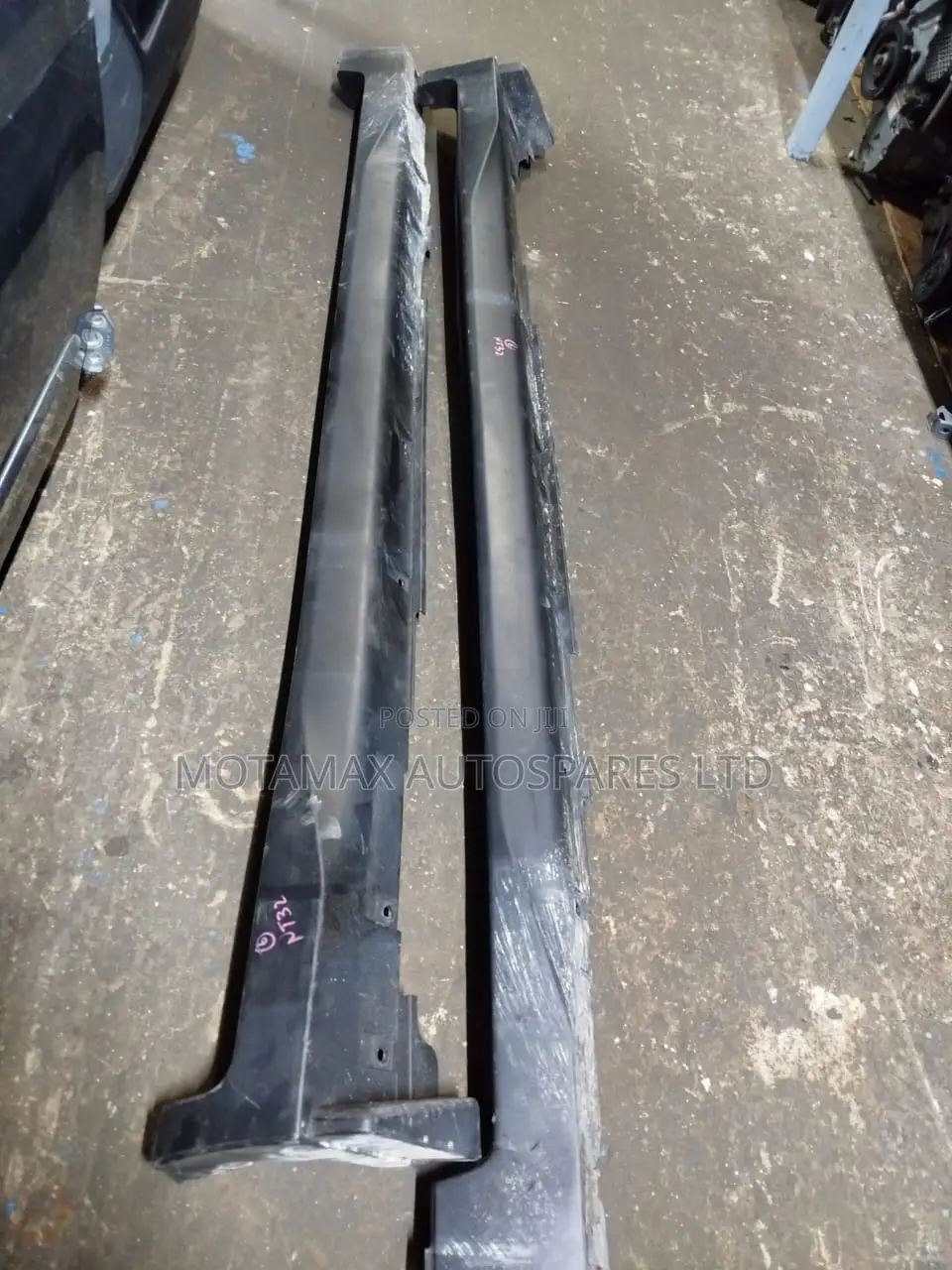 Nissan X-Trail NT32 Running Board Moldings