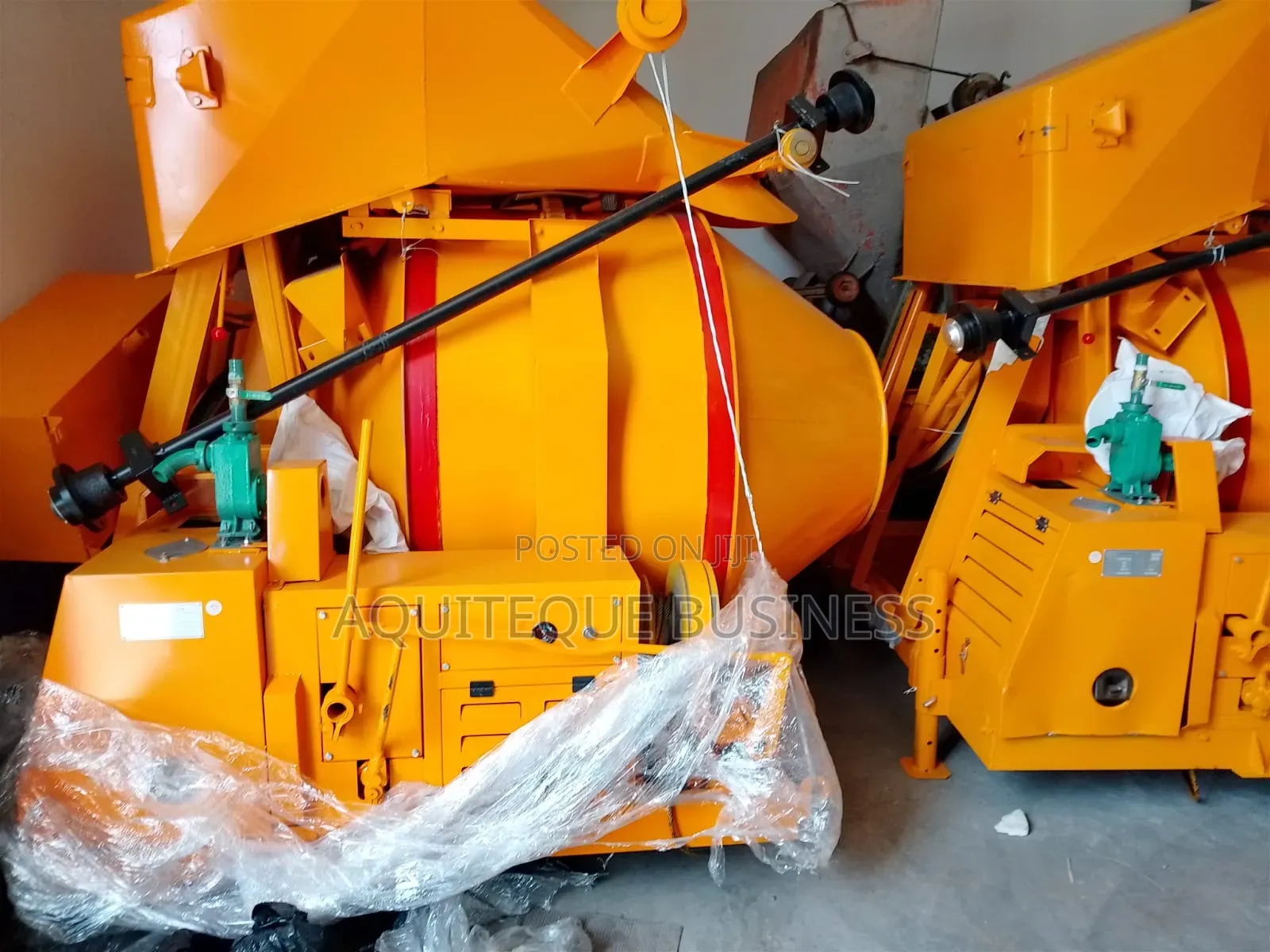 Concrete Self Loaded Mixer