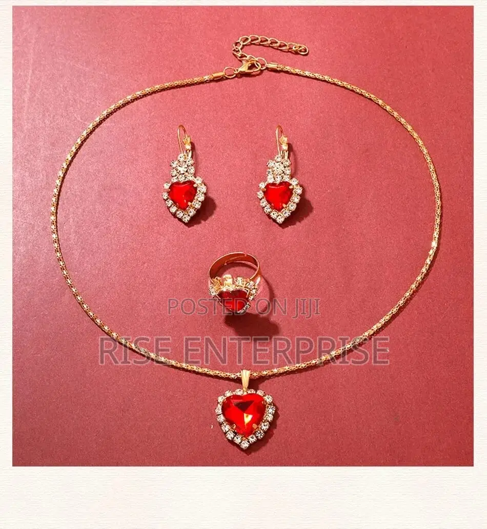 Golden Luxury Trendy Gift Set for Ladies*
