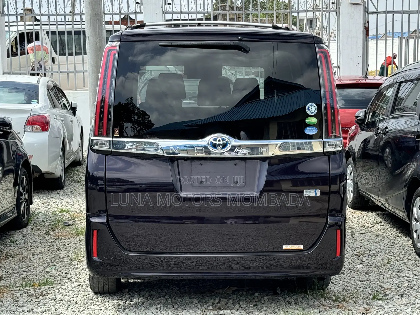 Toyota Noah 2018 Purple