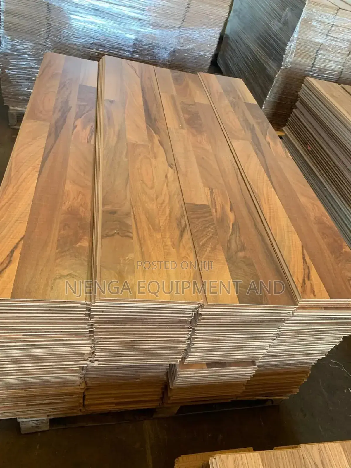 Laminste Flooring Woodlike