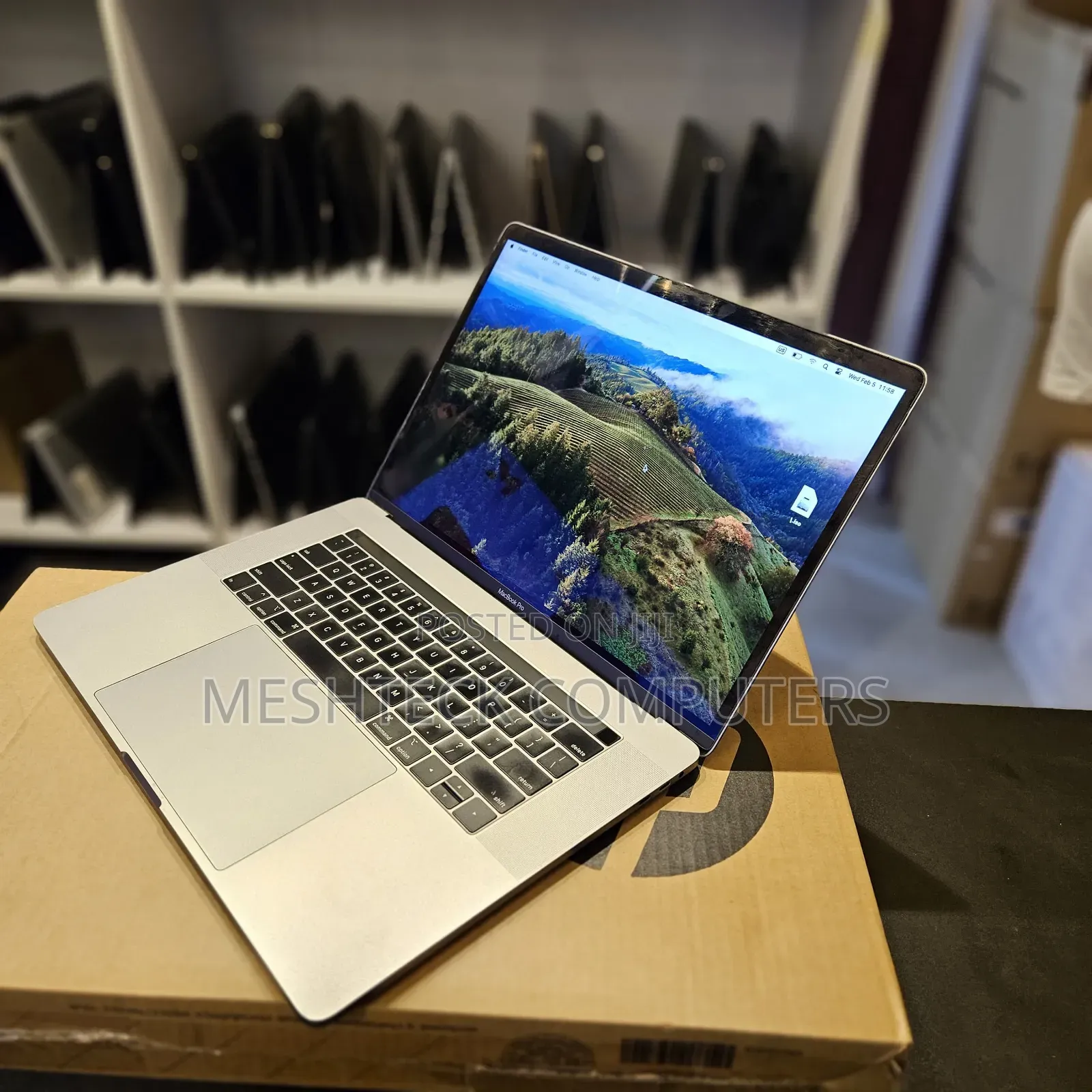 Laptop Apple MacBook Pro 2018 32GB Intel Core I9 SSD 512GB