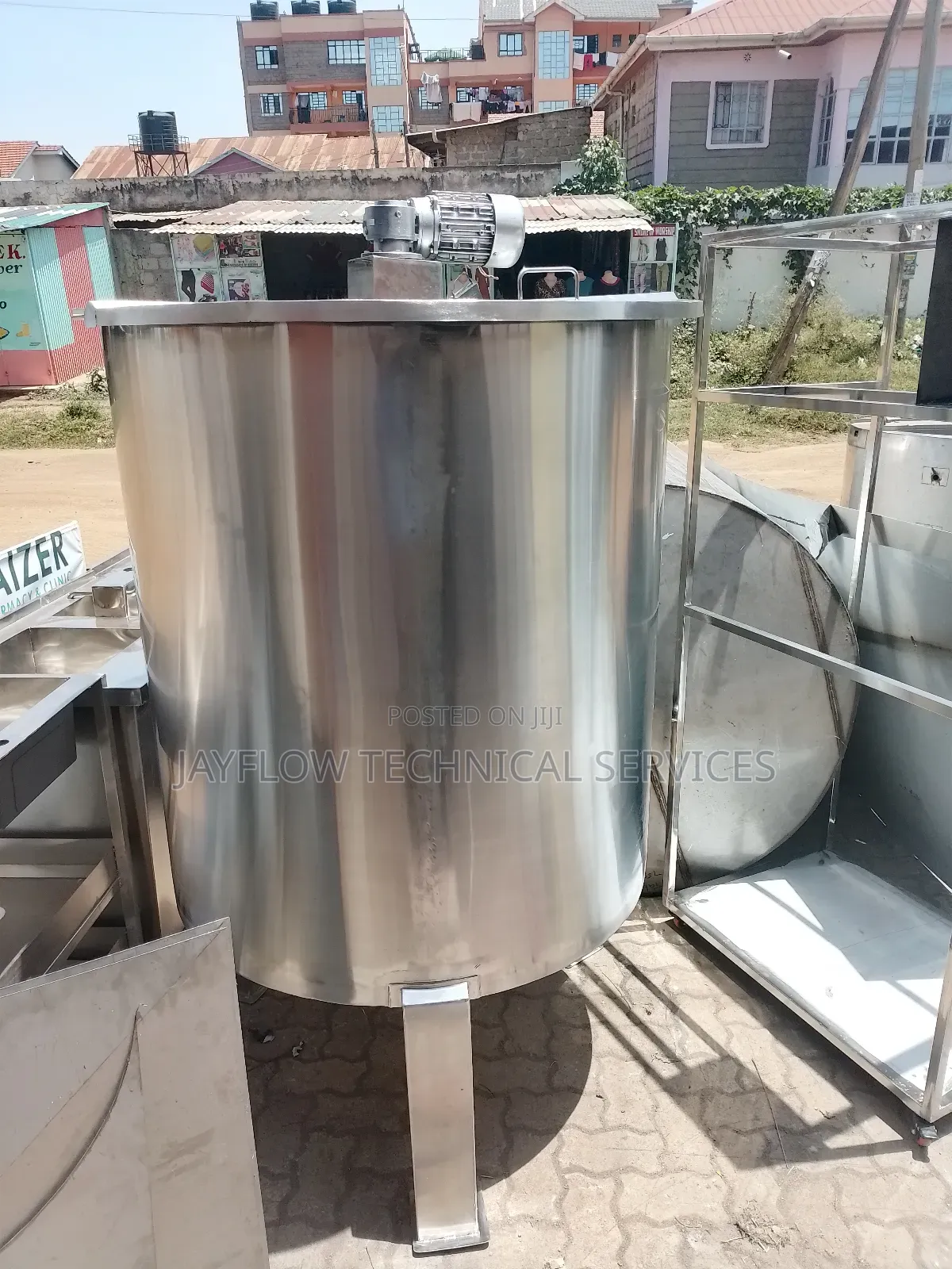 Stainless Steel Mixing Tank 1000ltrs With Agitator